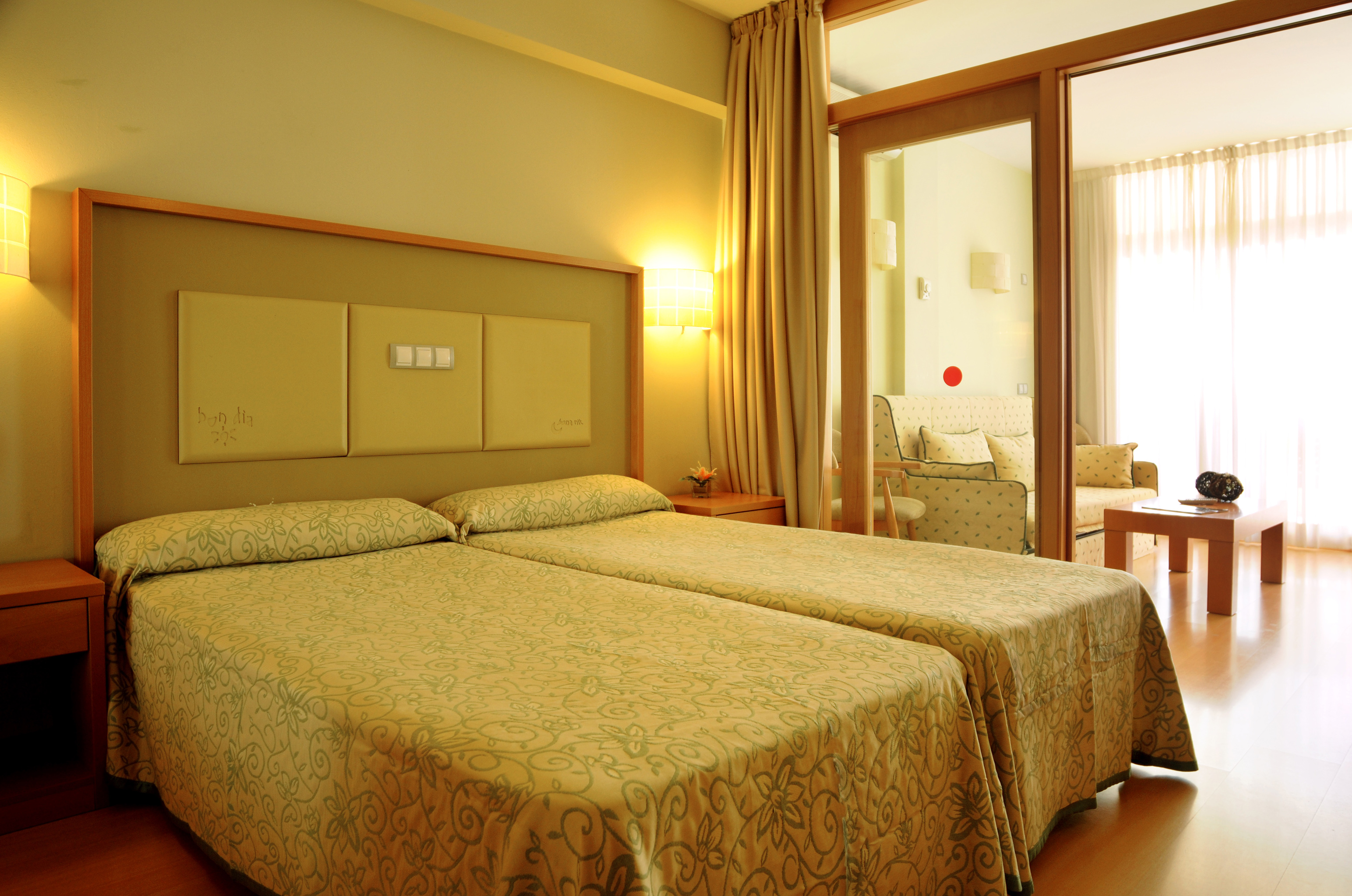 Family Room Capacity 2