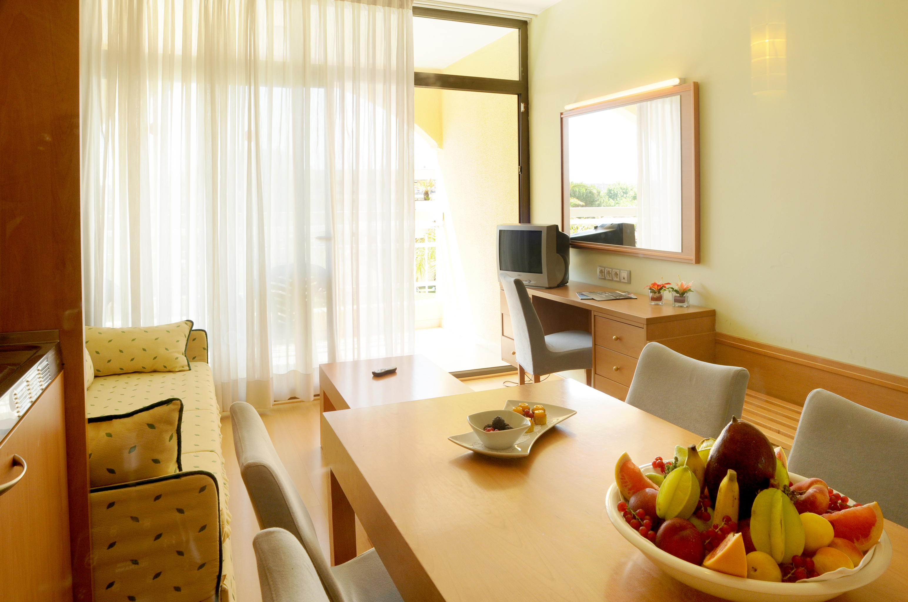 Family Room Capacity 2