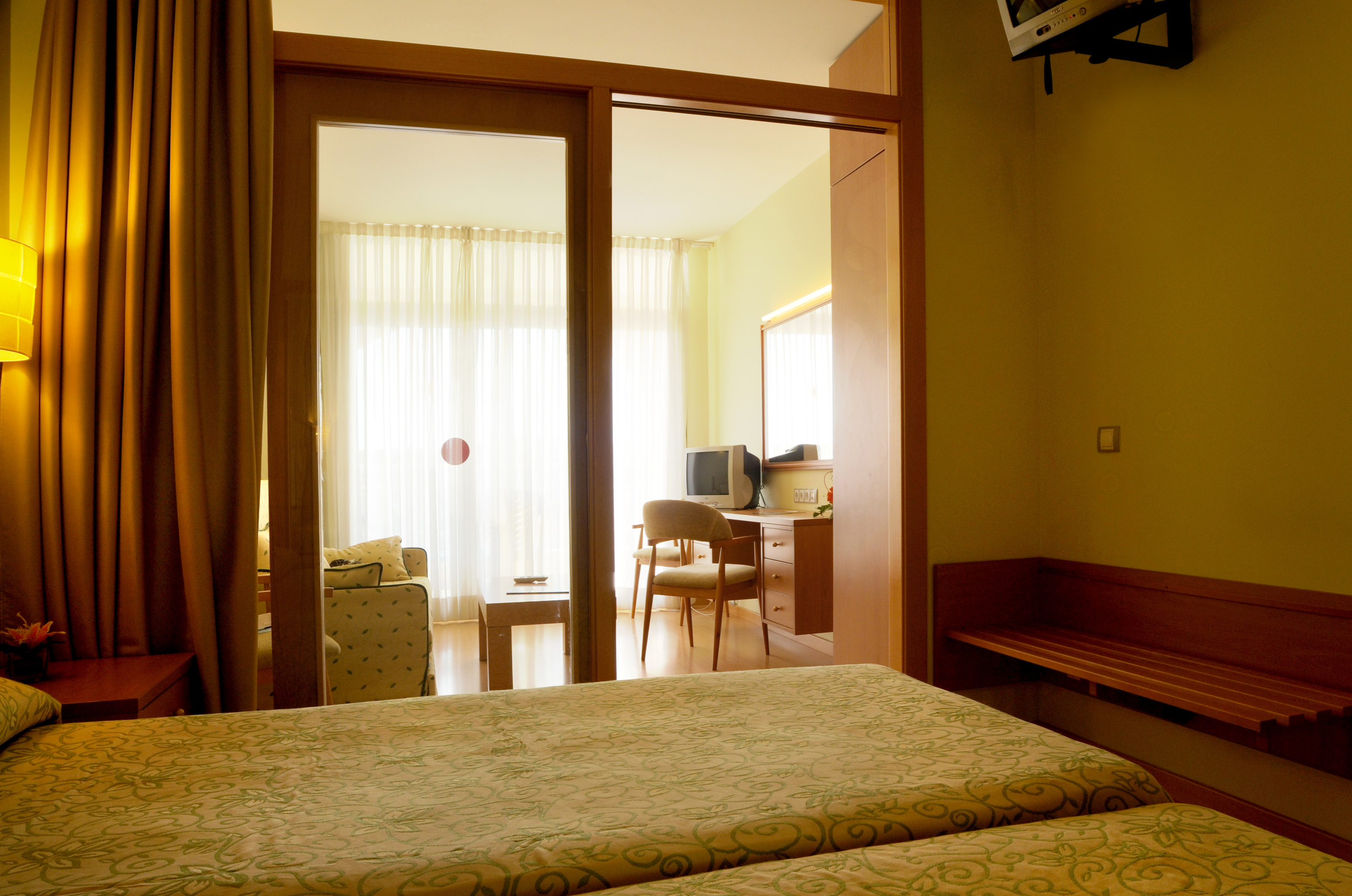 Family Room Capacity 4