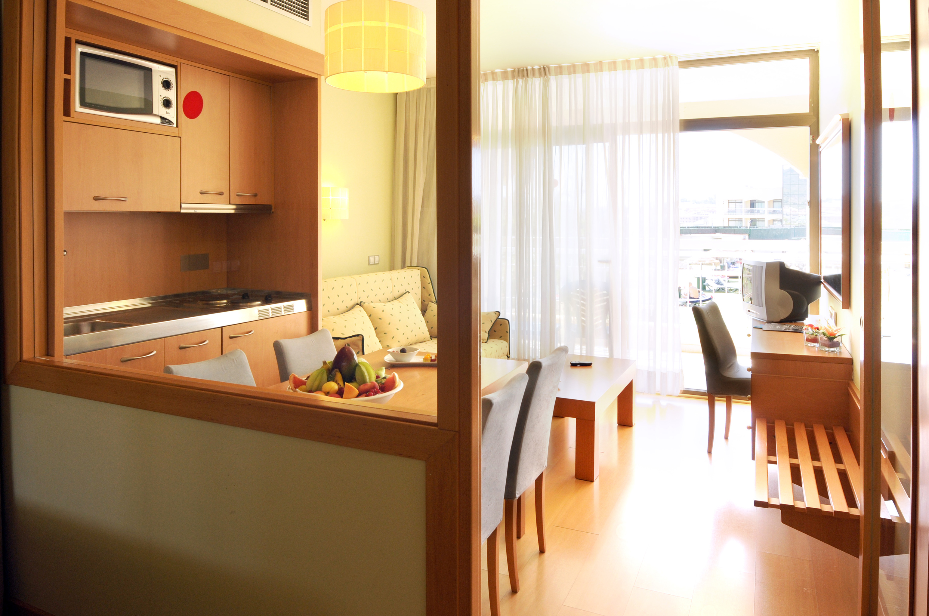 Family Room Capacity 4