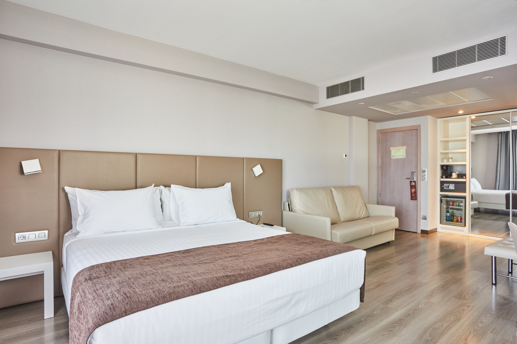 Double or Twin Superior