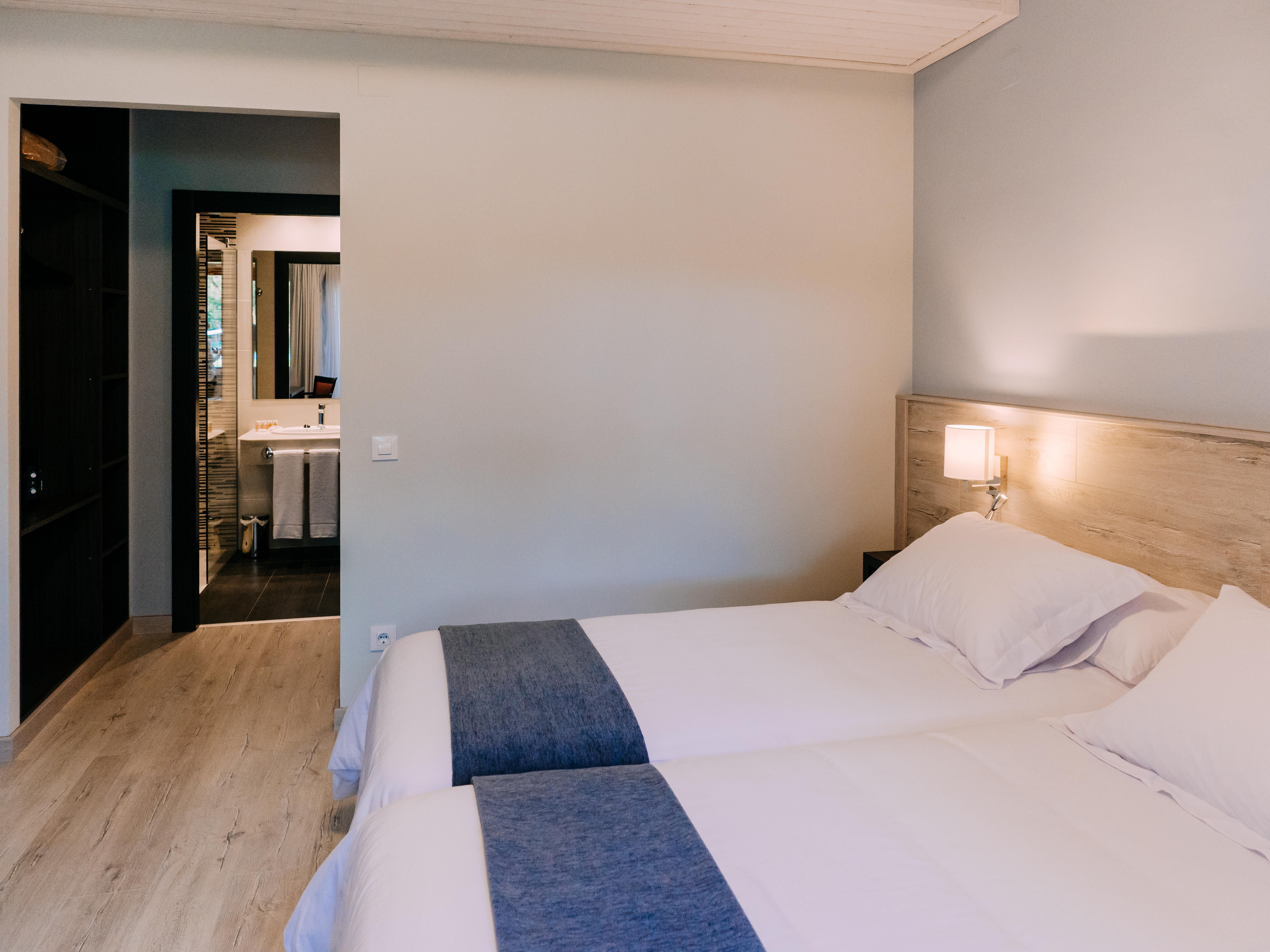 Double or Twin Standard