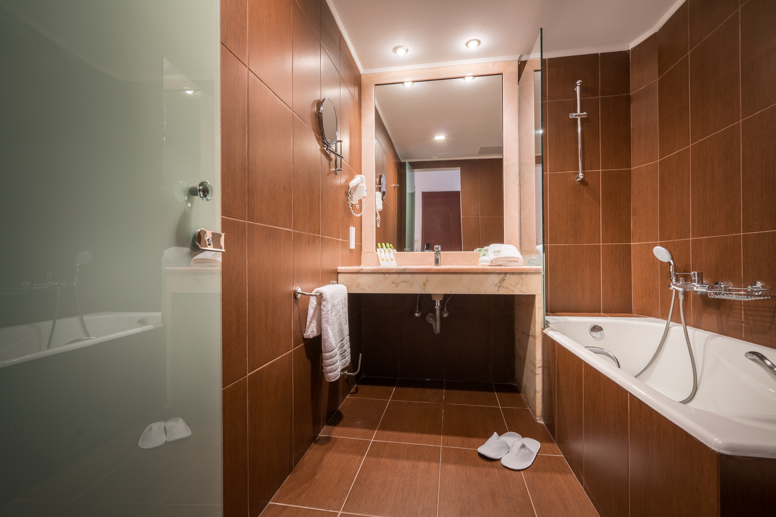 Double or Twin with Private Pool