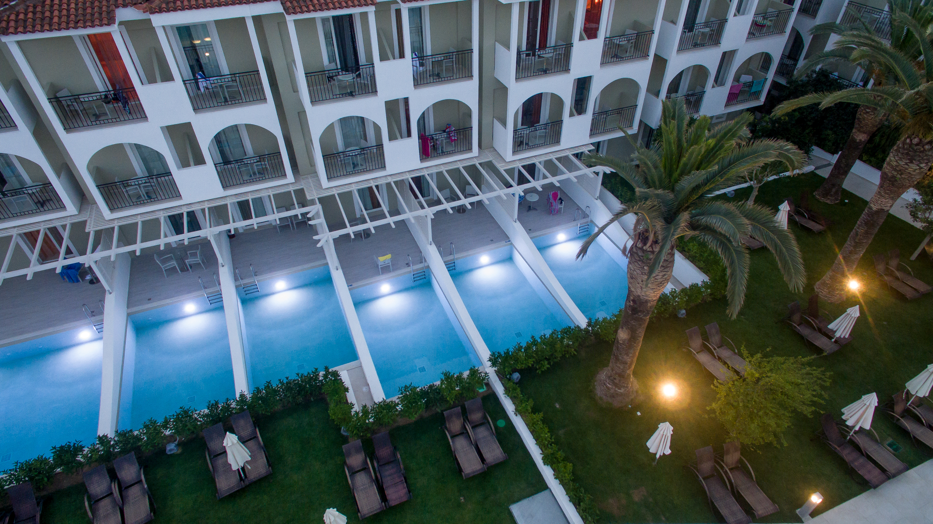 Double or Twin with Private Pool