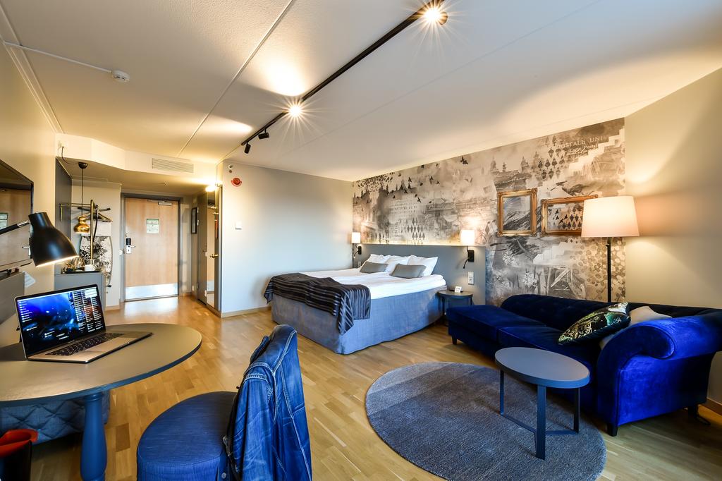 Family Room Superior