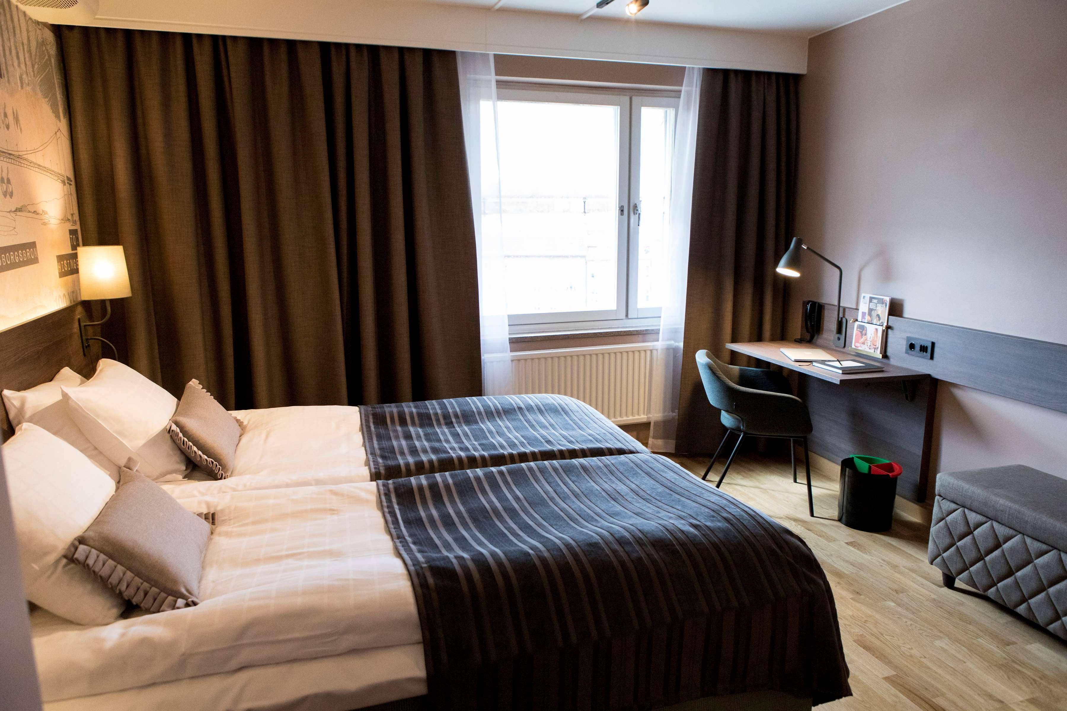 Double or Twin Standard