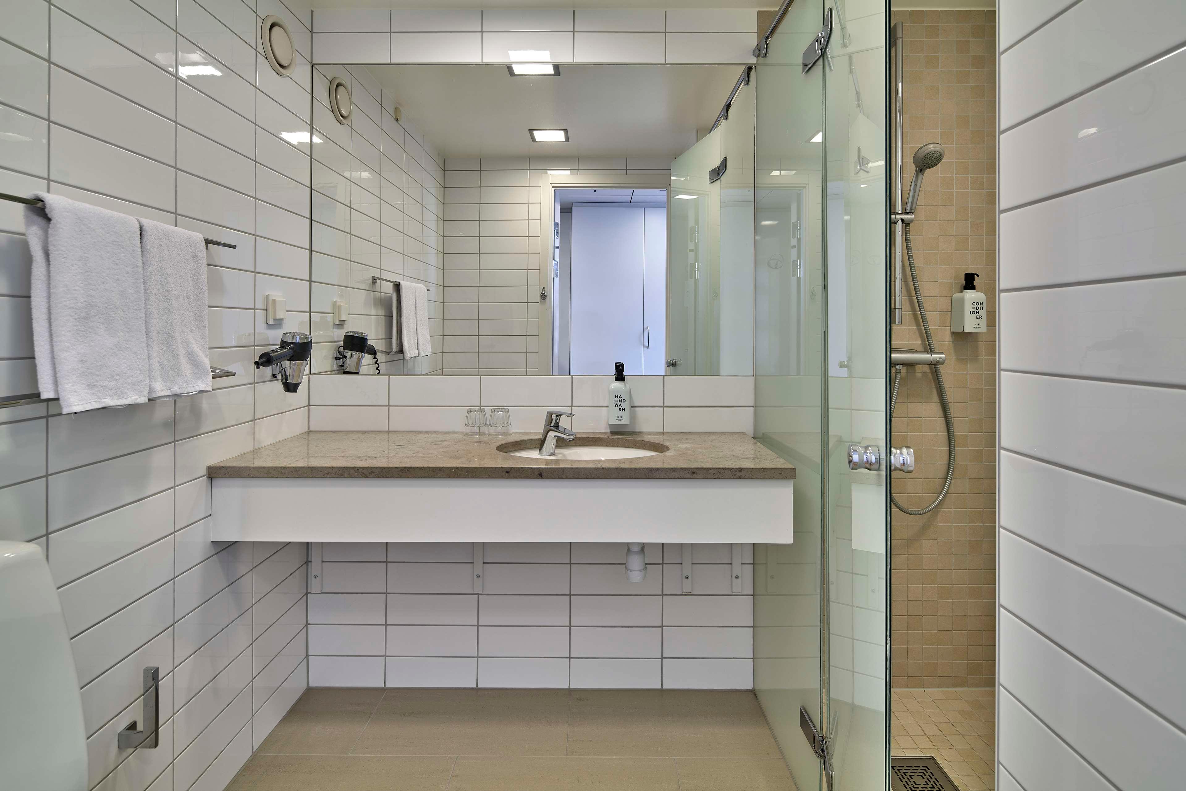 Double or Twin Standard