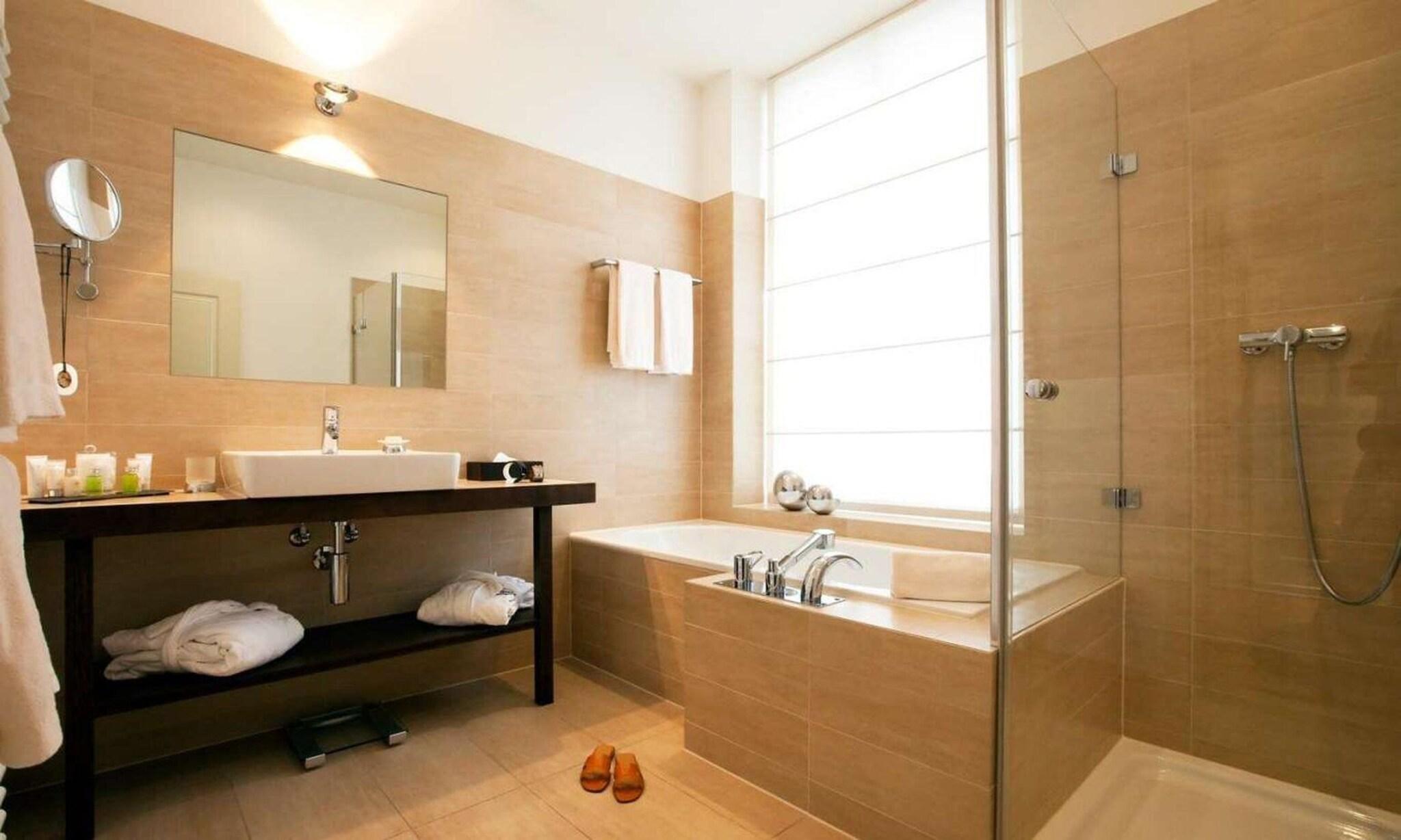 Double Deluxe Lake View