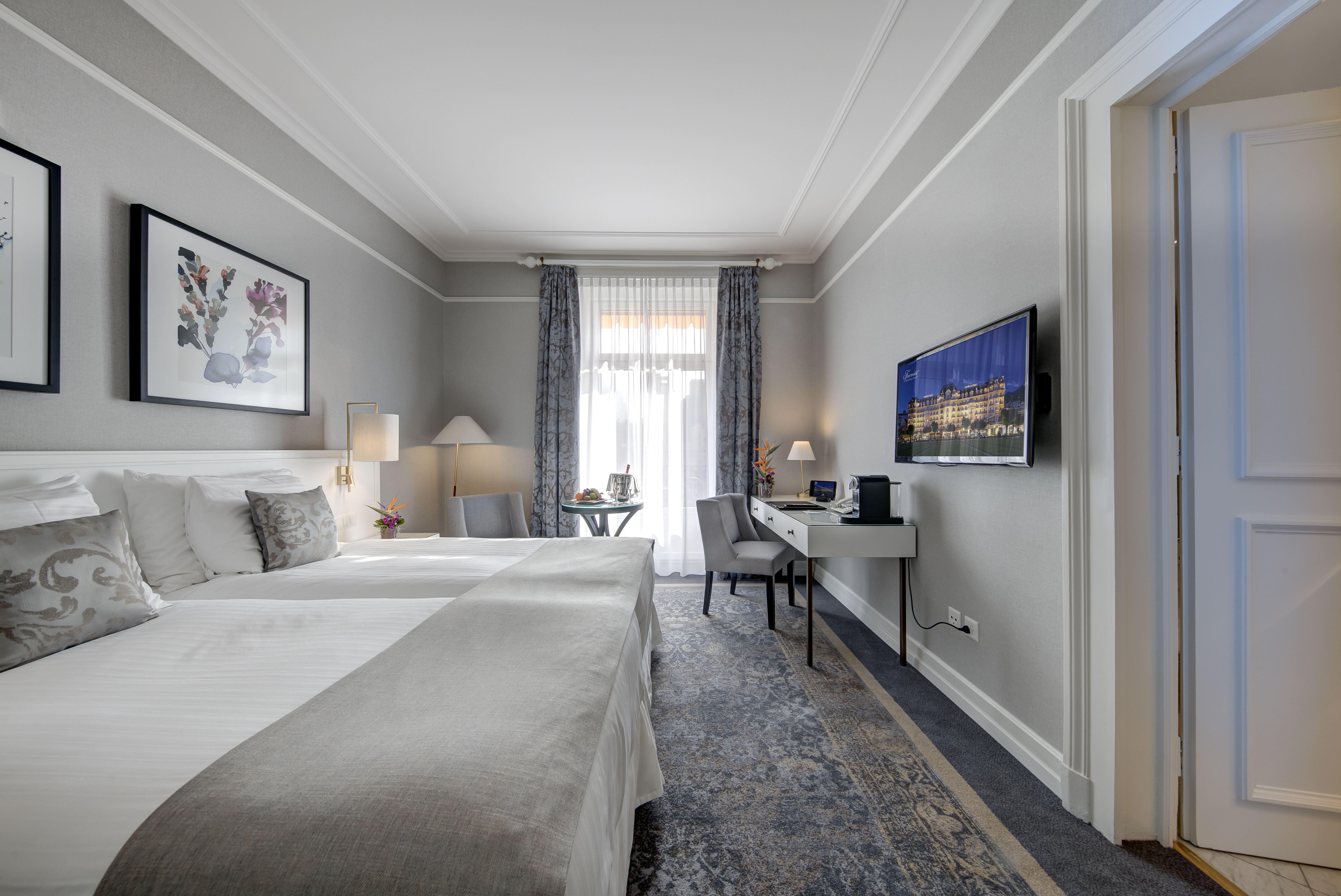 Double City View King Bed