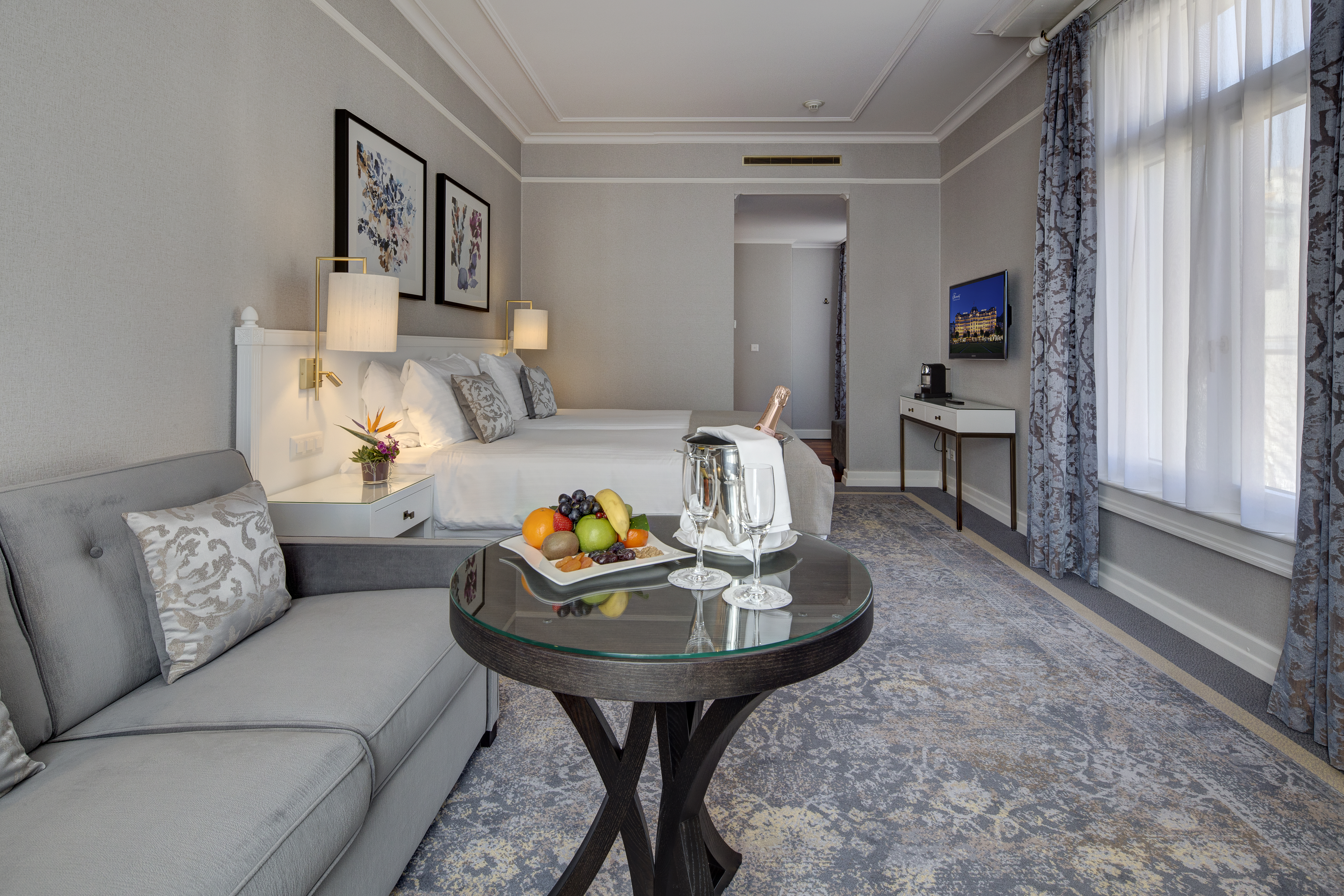 Double City View King Bed