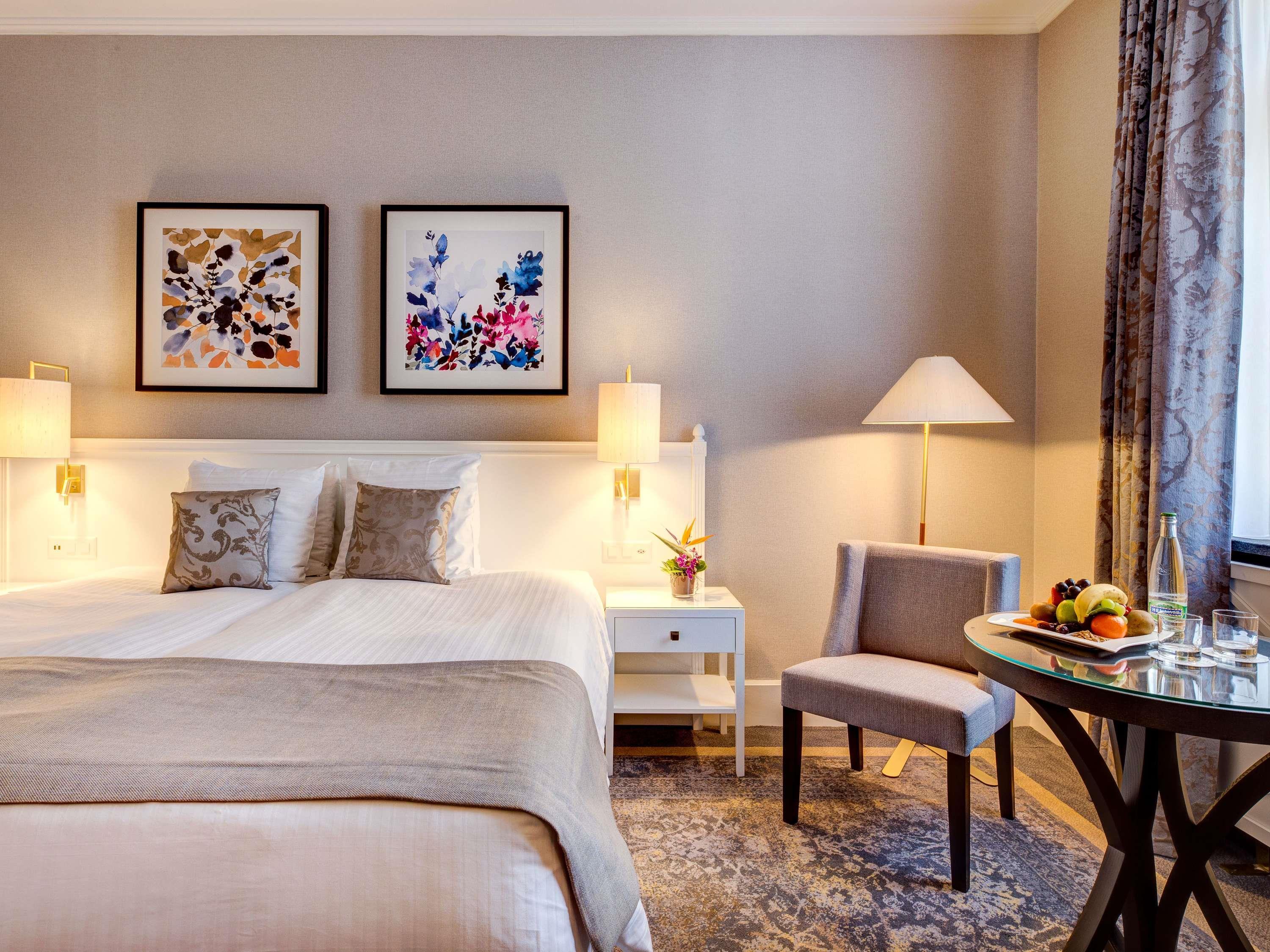 Double City View King Bed