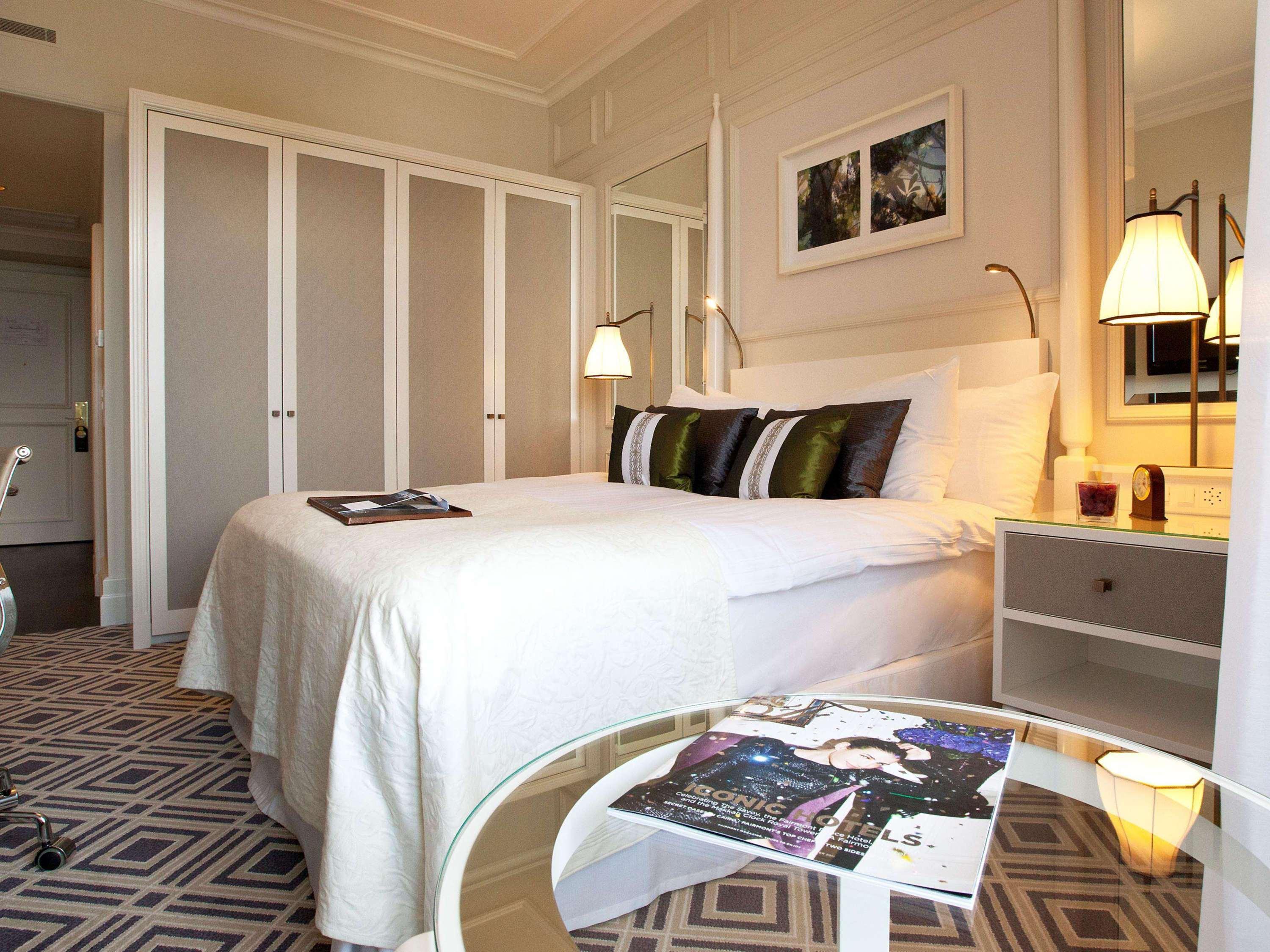 Double City View Queen Bed