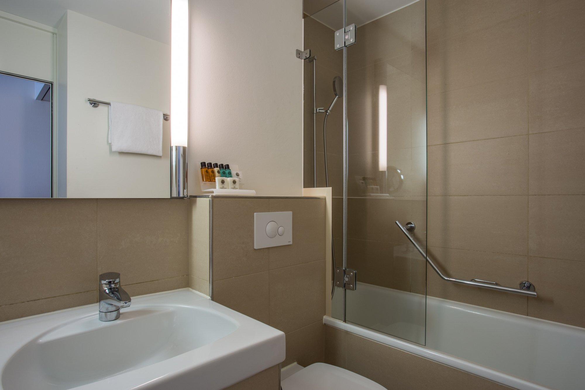 Double Premium Queen Bed