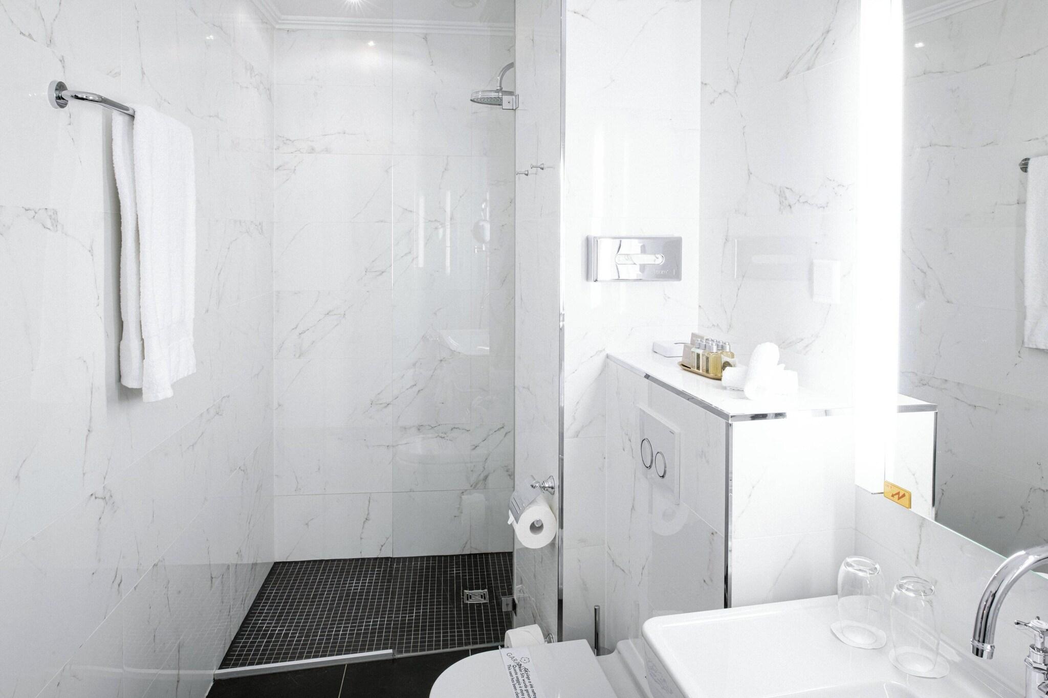 Double Deluxe Lake View