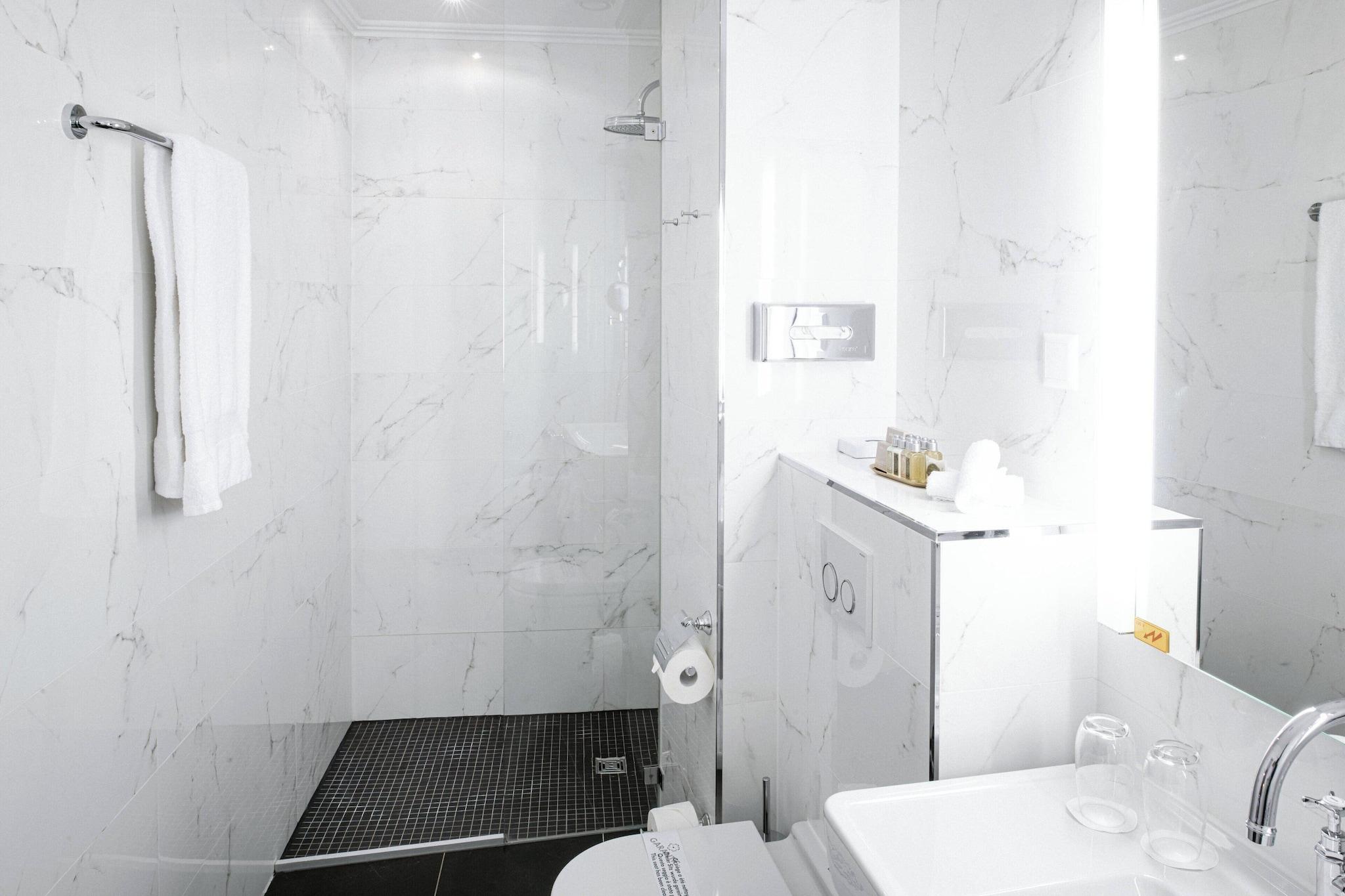 Single Classic City View