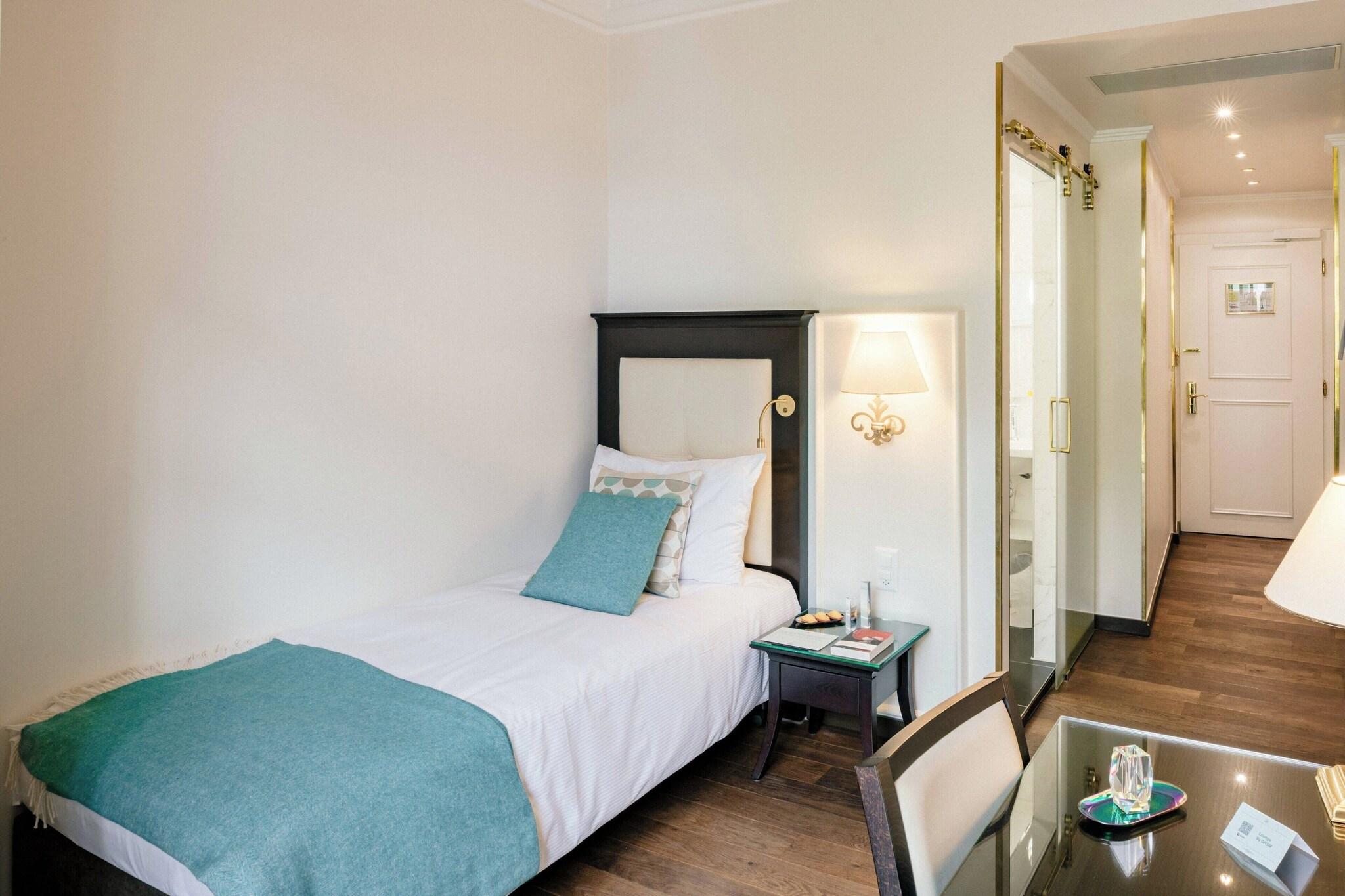 Single Classic City View