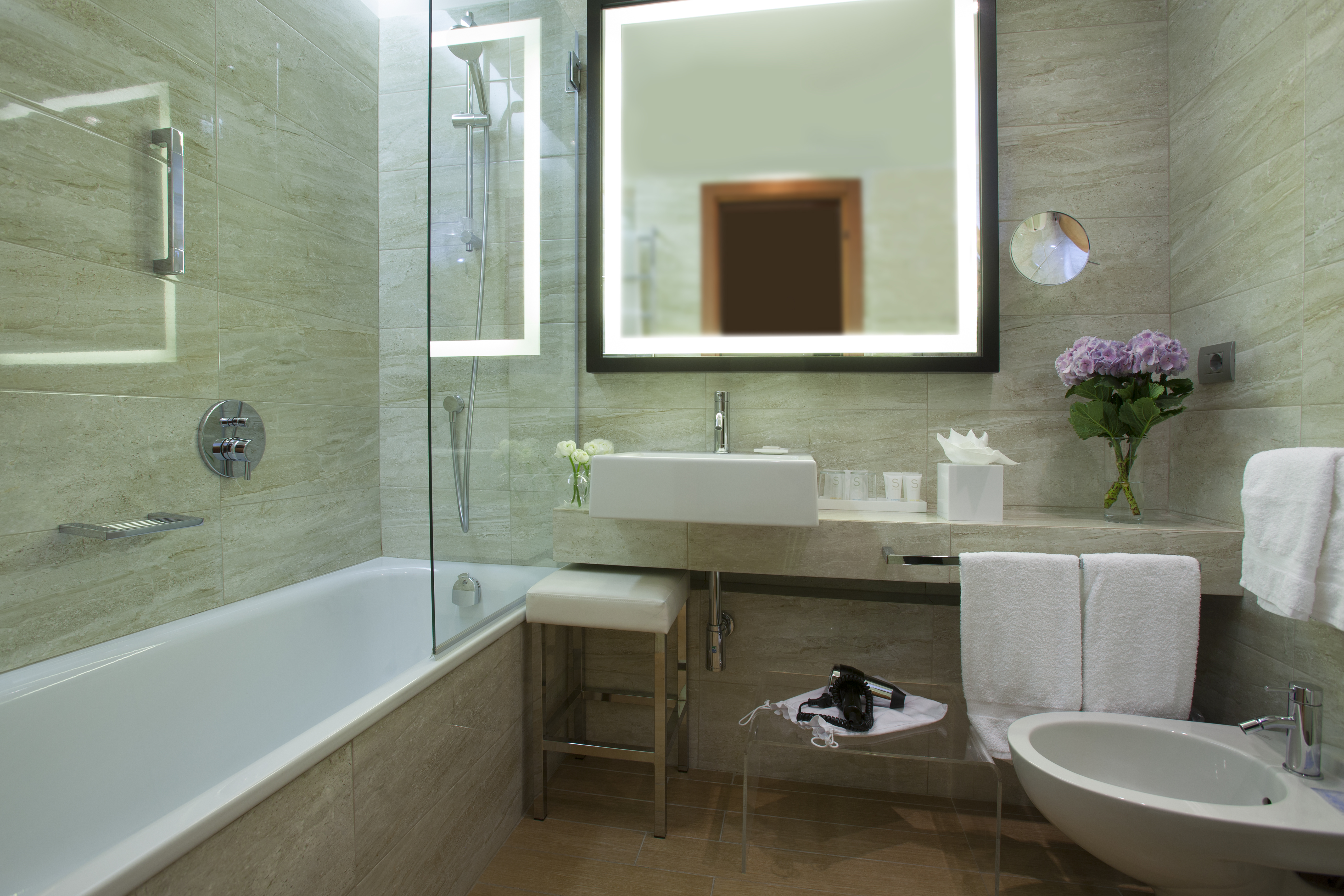 Family Room Connecting Room