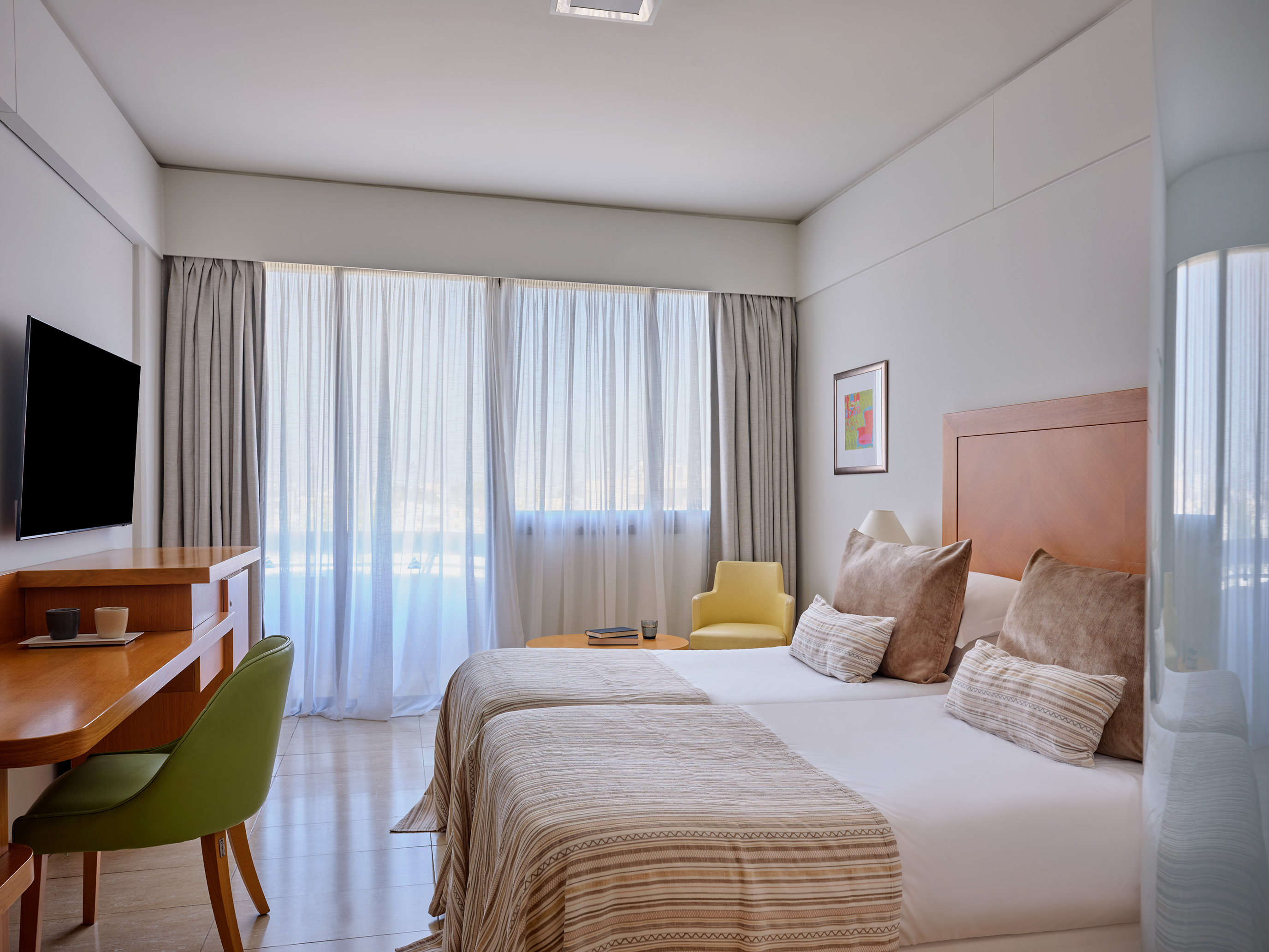 Double or Twin Standard