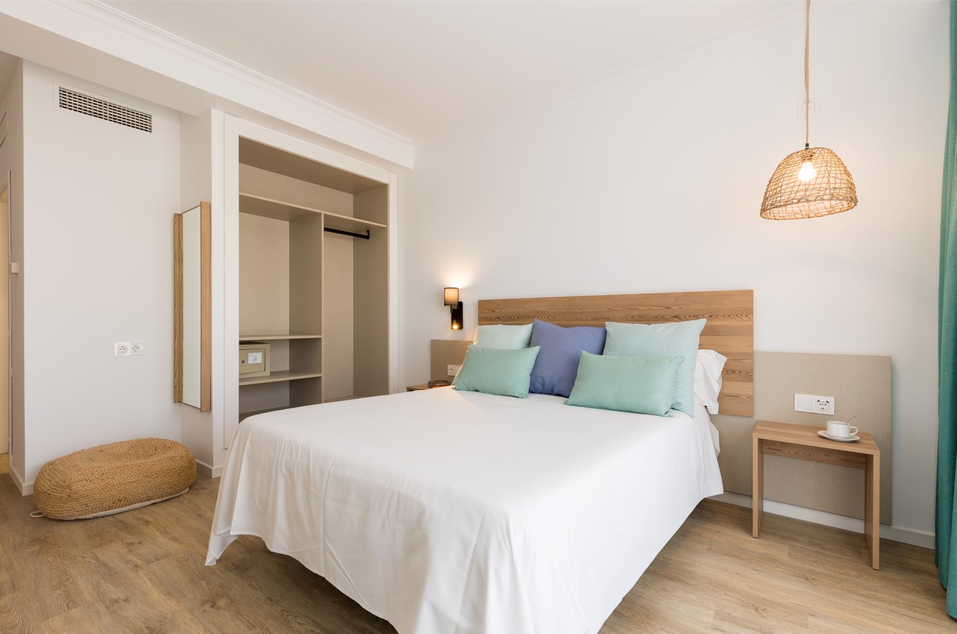 Double or Twin Standard