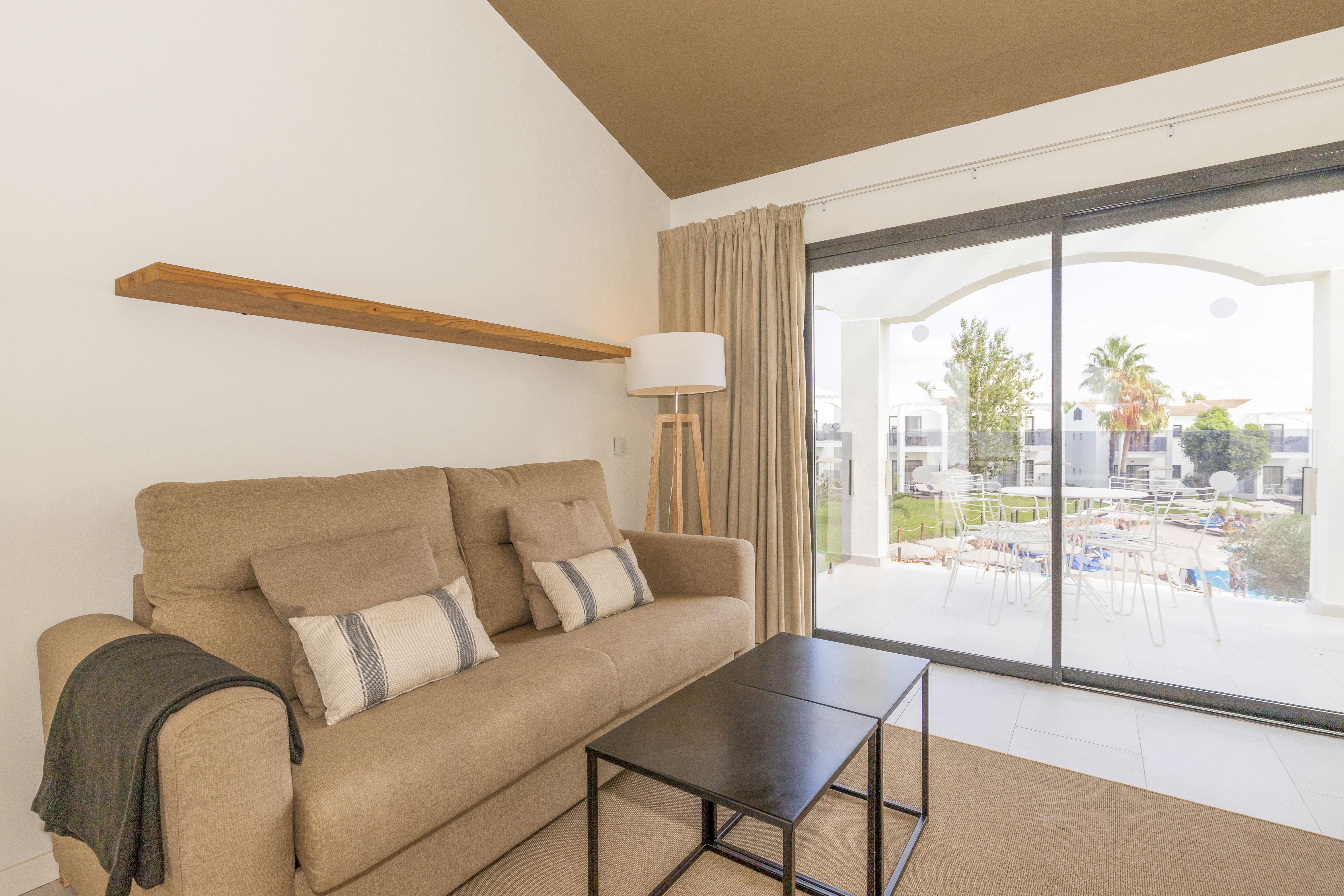 Apartment Capacity 6