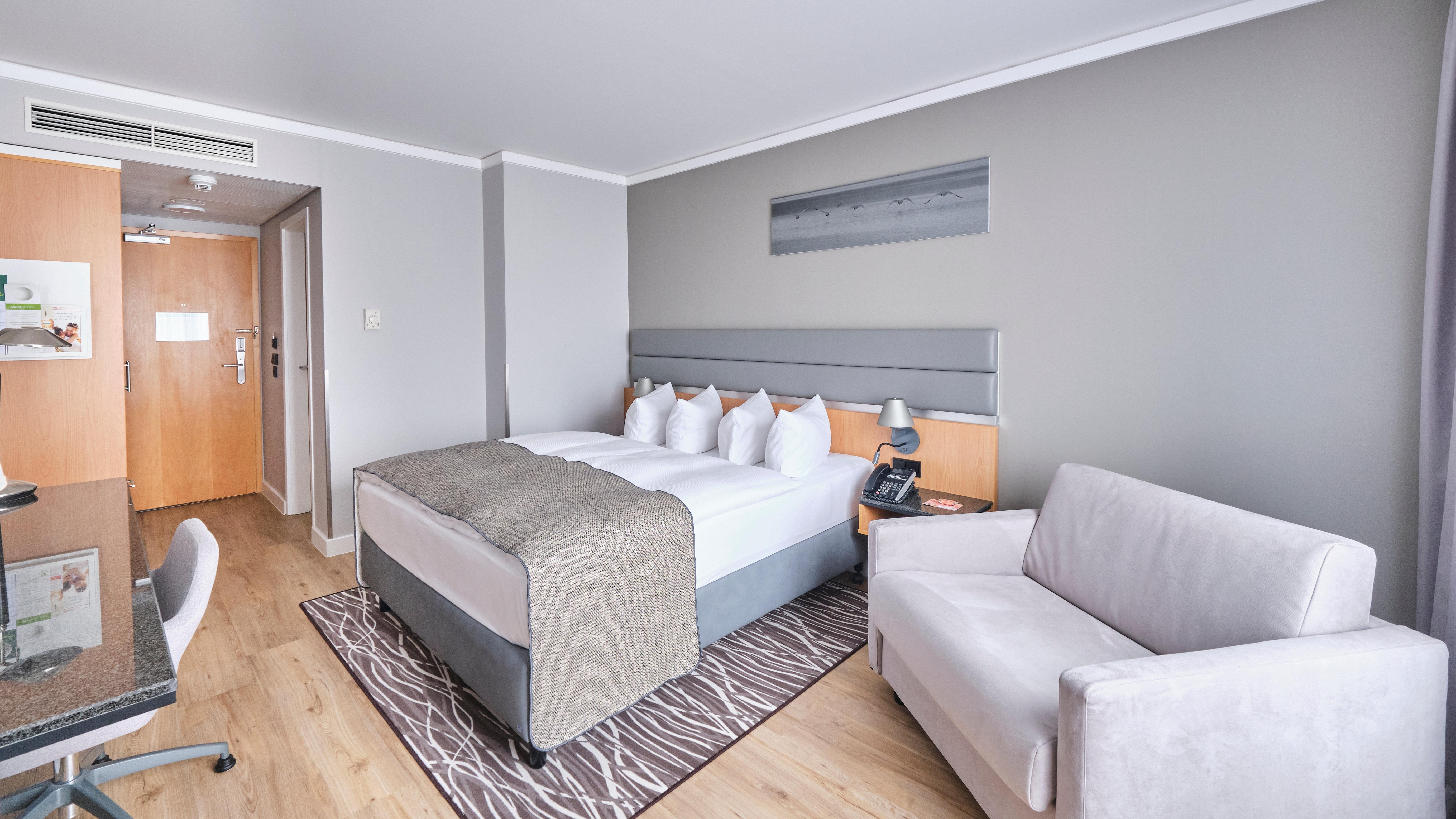 Double Queen Size Bed