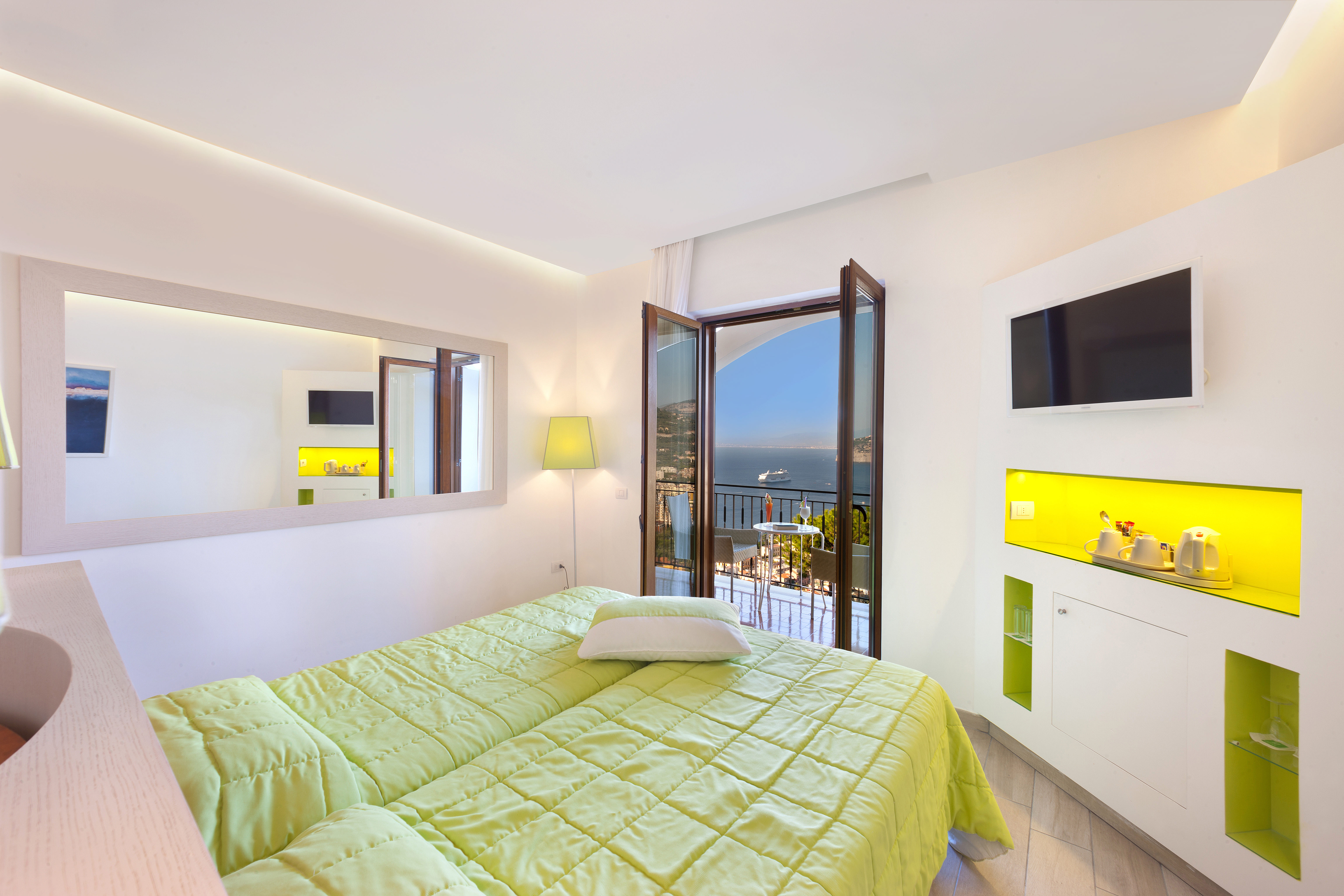 Double or Twin Deluxe Sea View