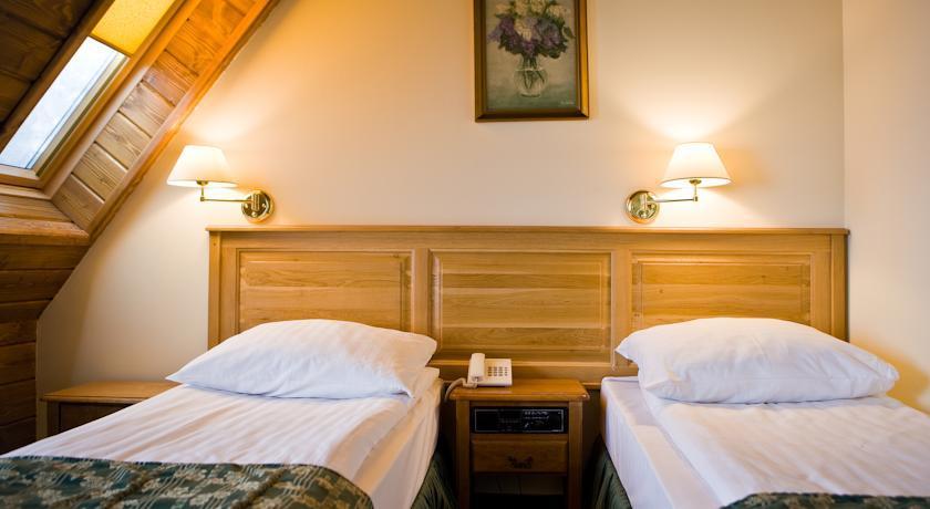 Double or Twin Standard