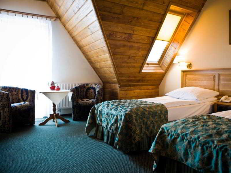 Double or Twin Standard