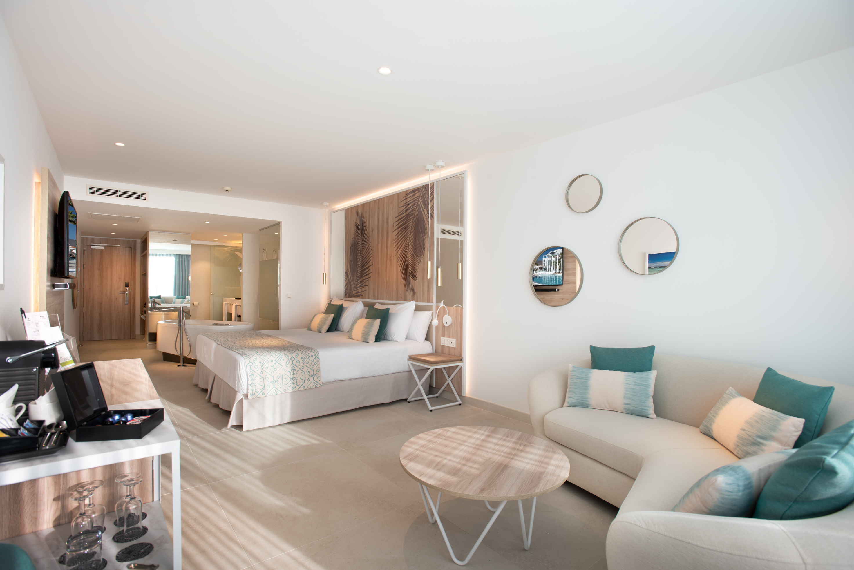 Junior Suite Side Sea View