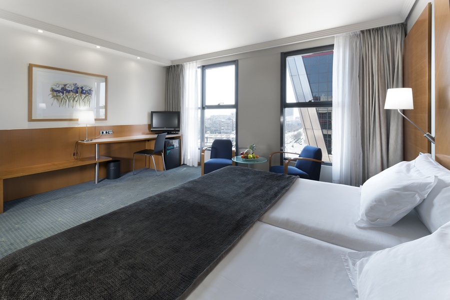 Double or Twin Standard