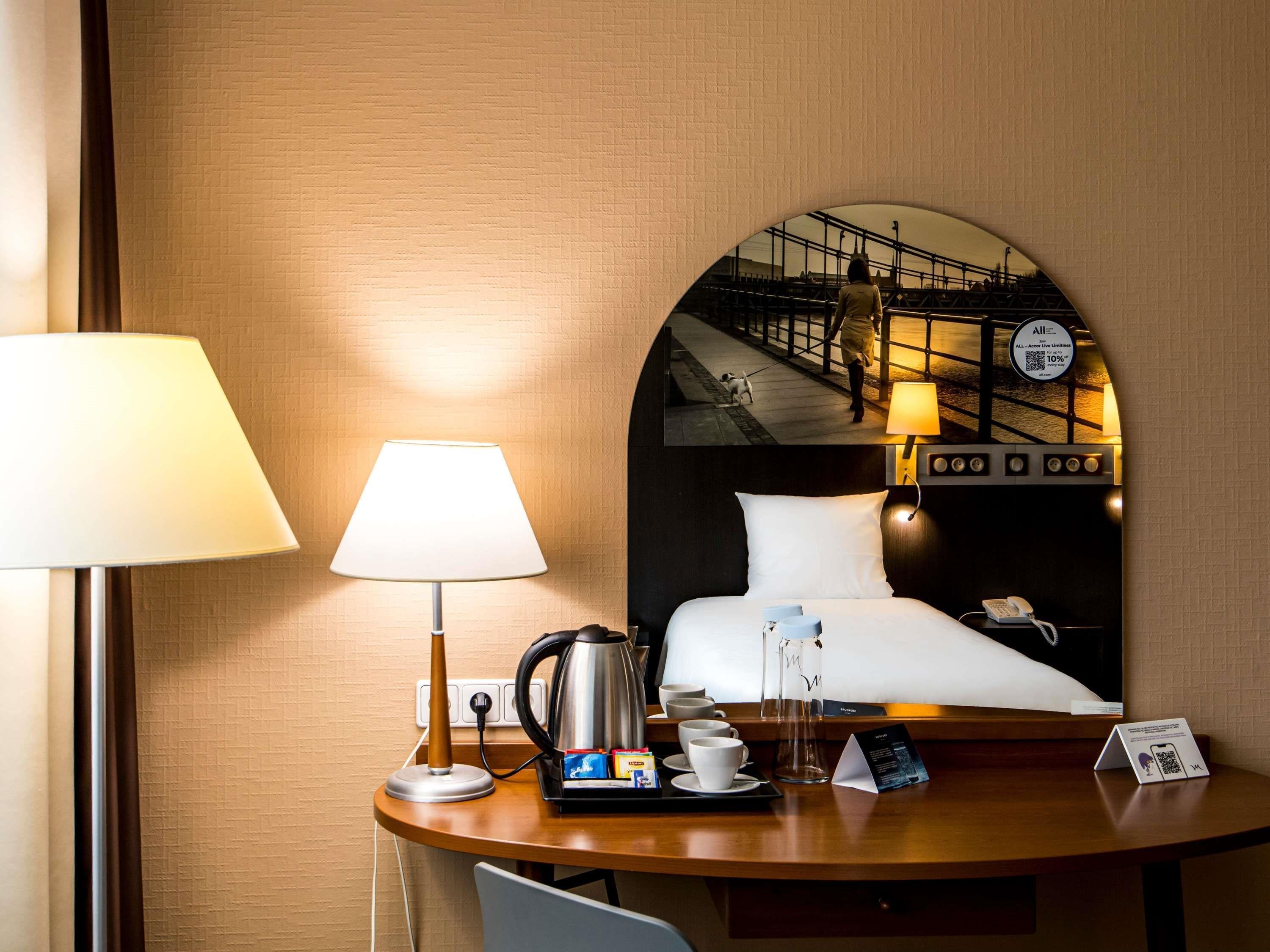 Twin Classic City View