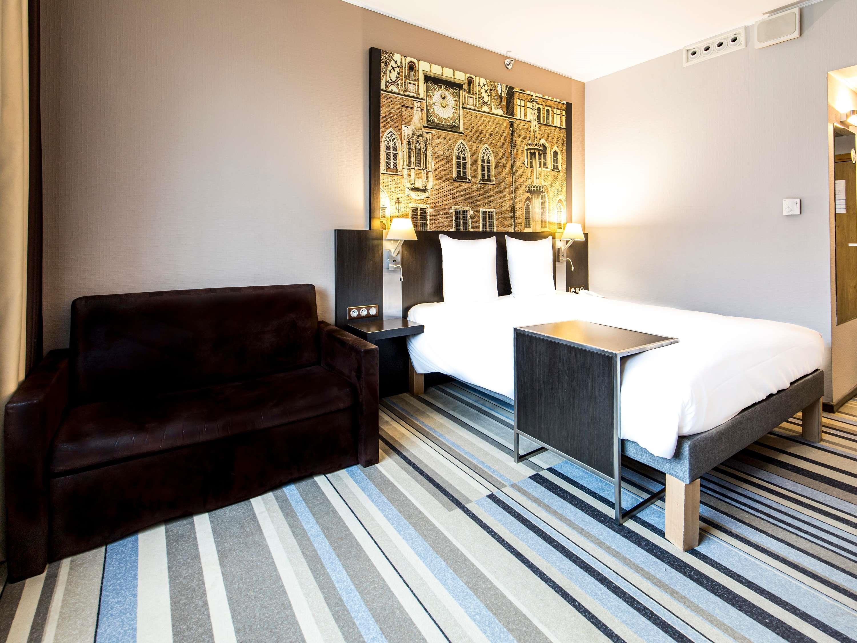 Double Classic City View