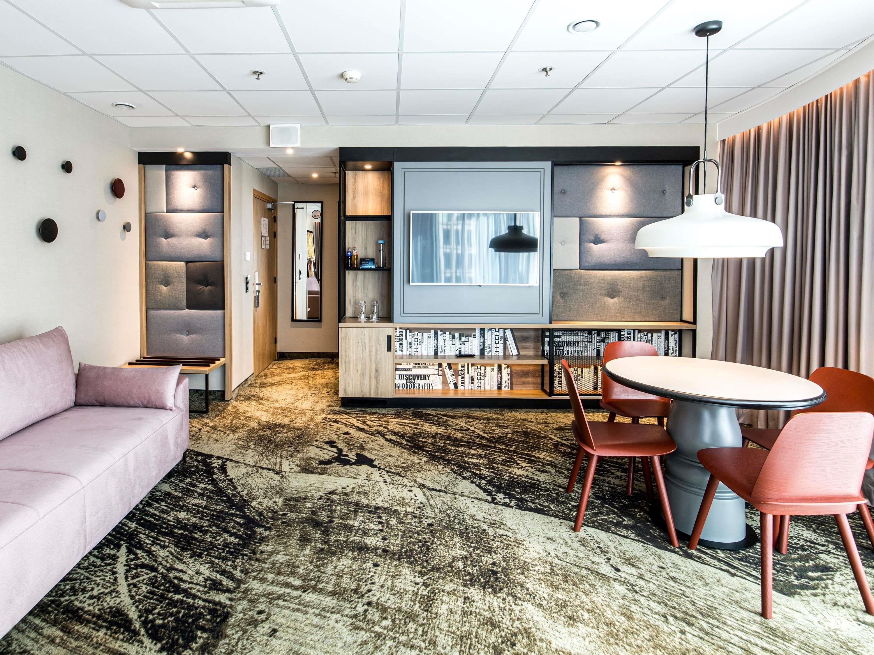 Family Room City View