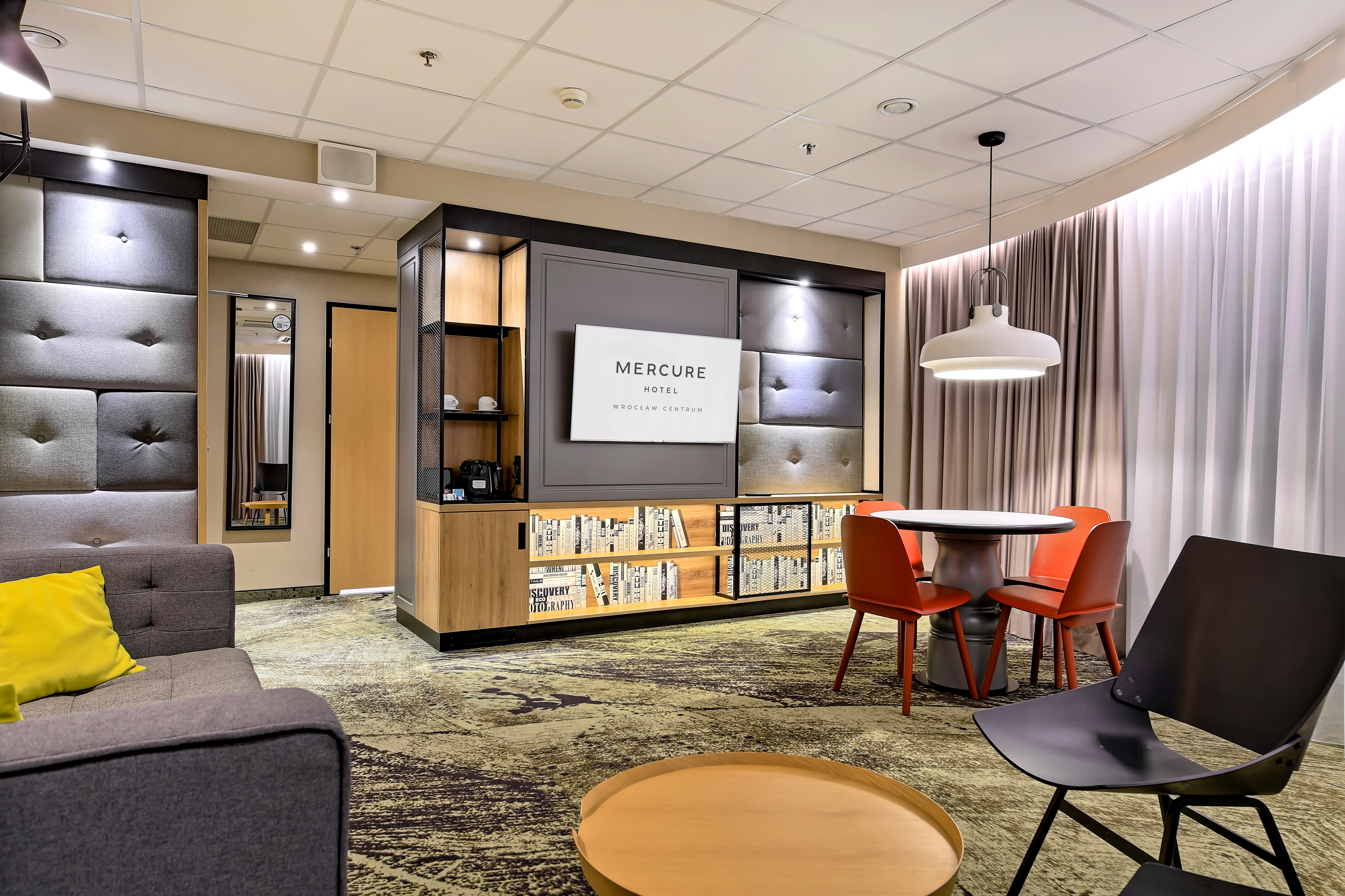 Family Room City View