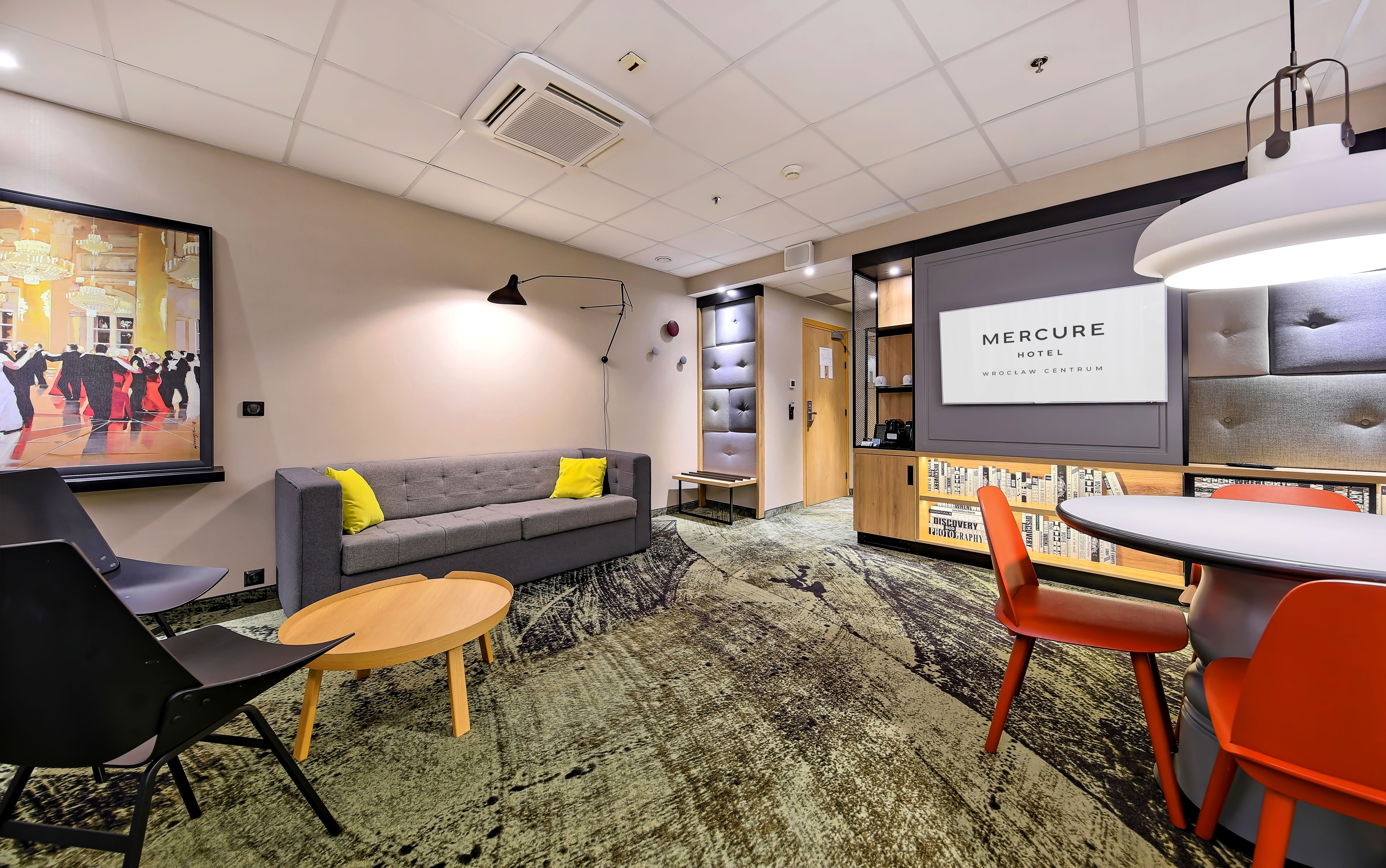 Family Room City View