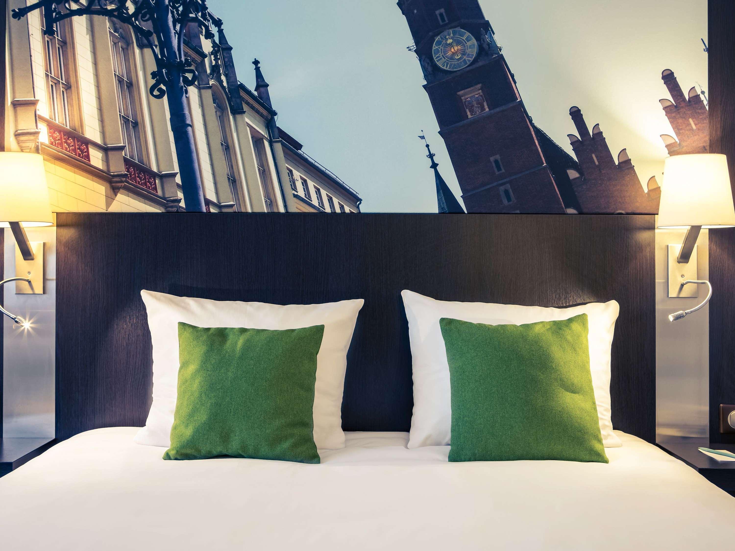 Double Classic City View