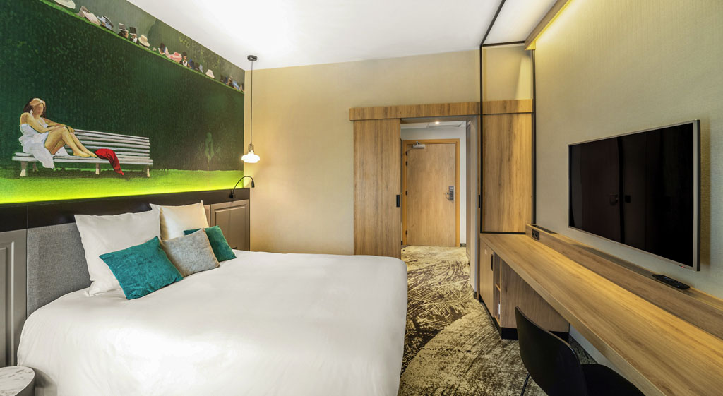 Family Room City View