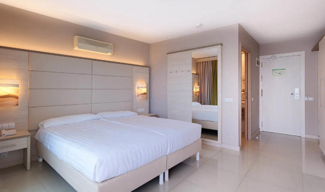 Double or Twin Standard