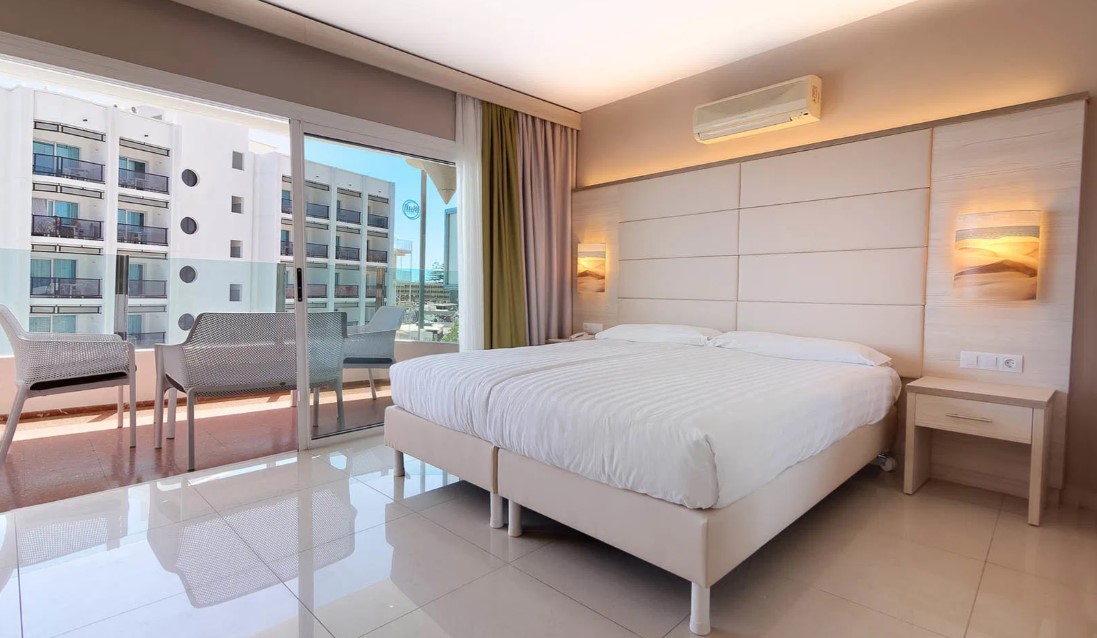 Double or Twin Standard