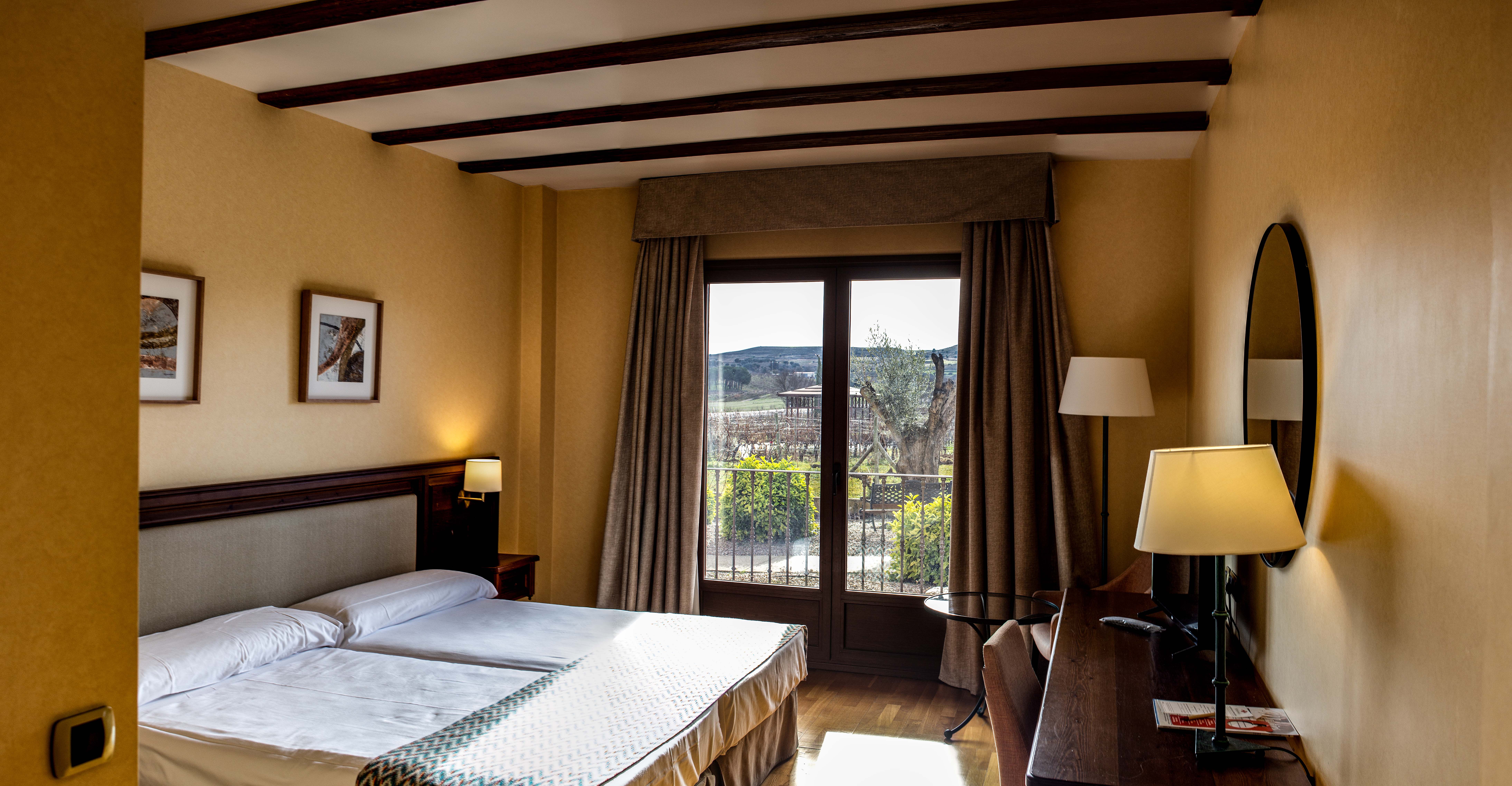 Double or Twin Standard