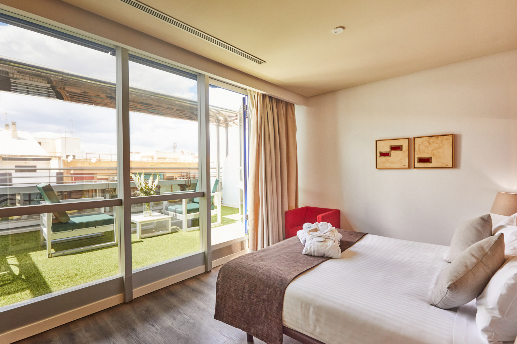 Double Single with Terrace