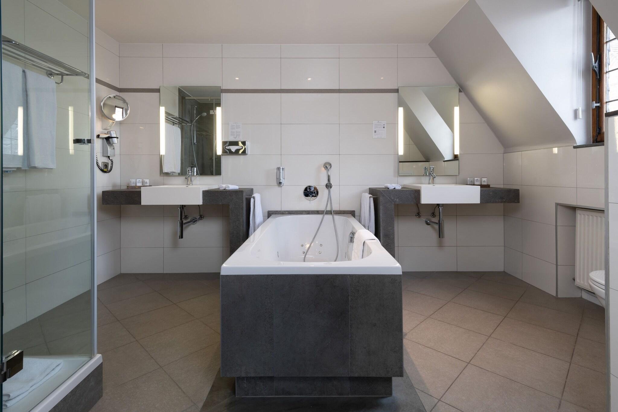 Double King Size Bed