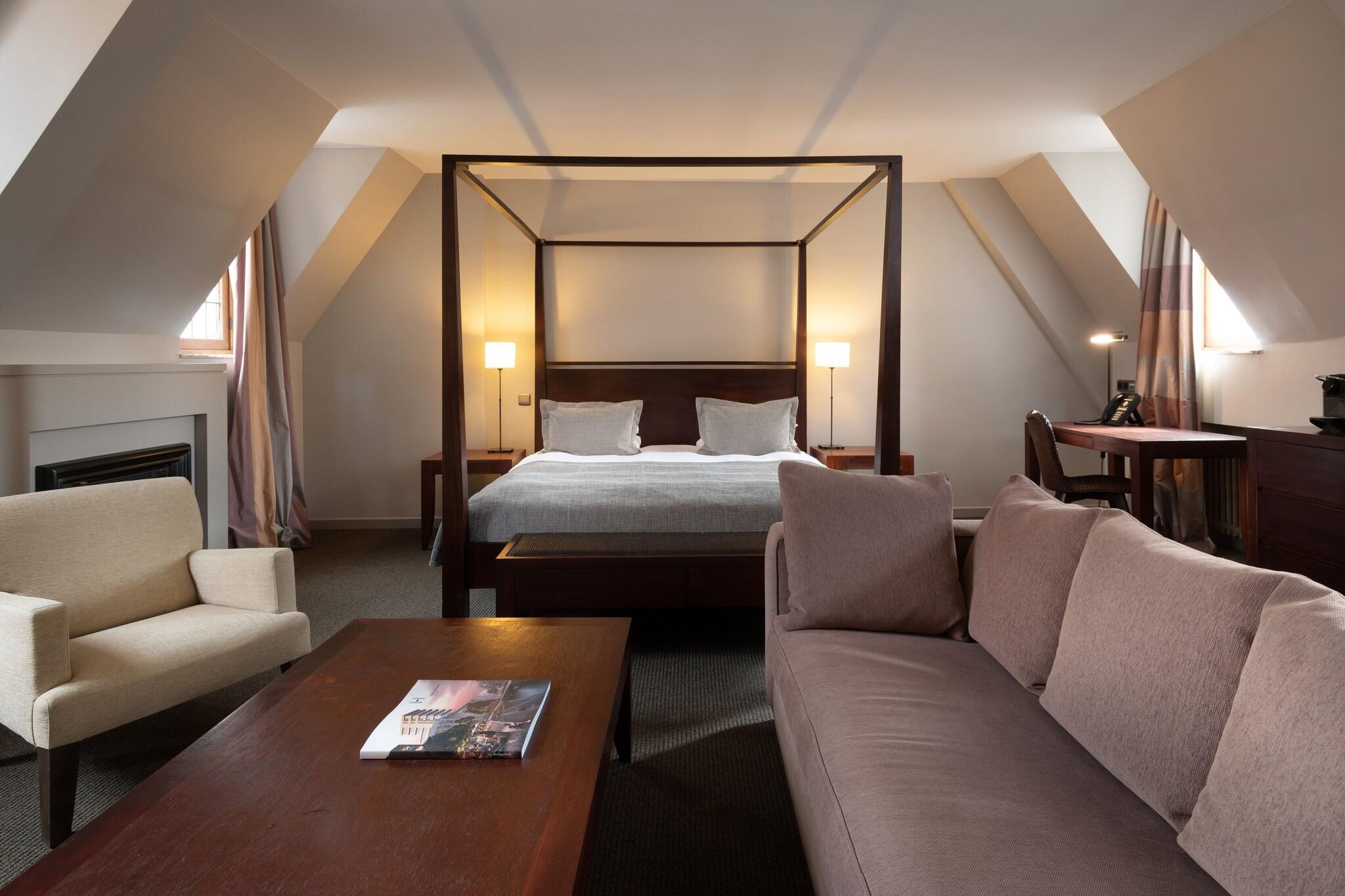 Double King Size Bed