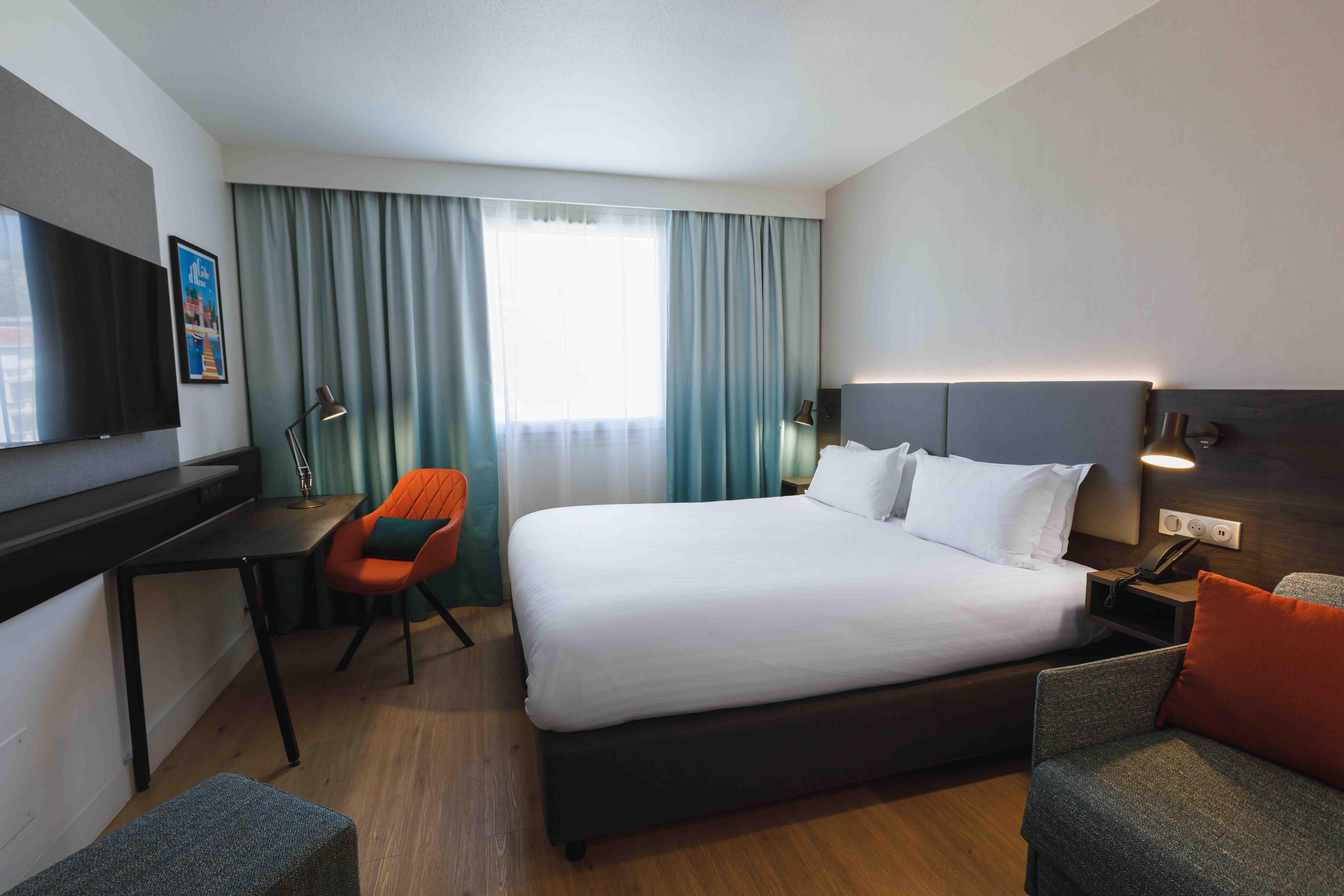 Suite Queen Size Bed