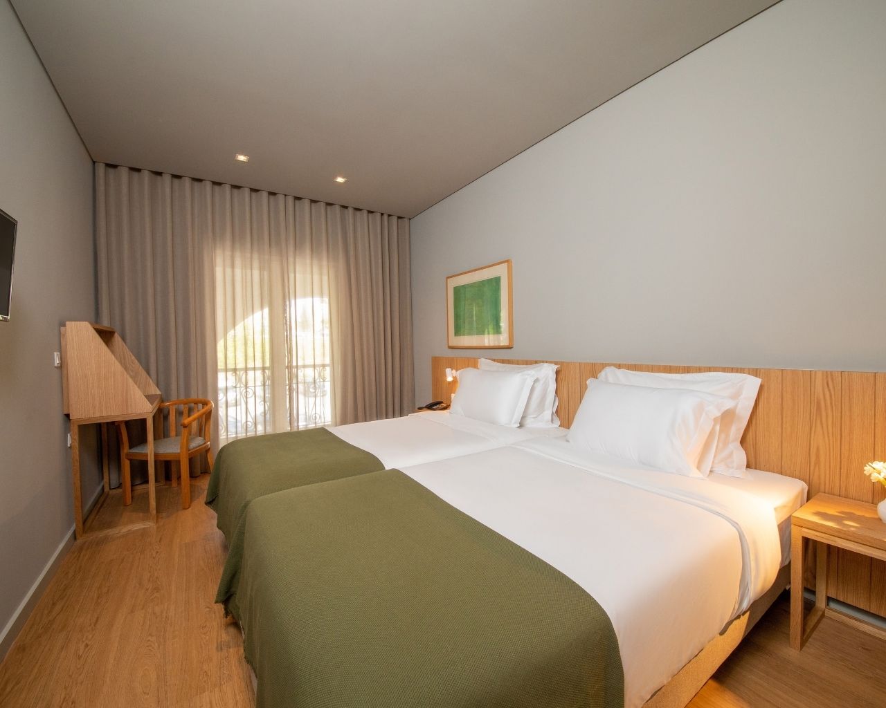 Twin Garden View with Balcony