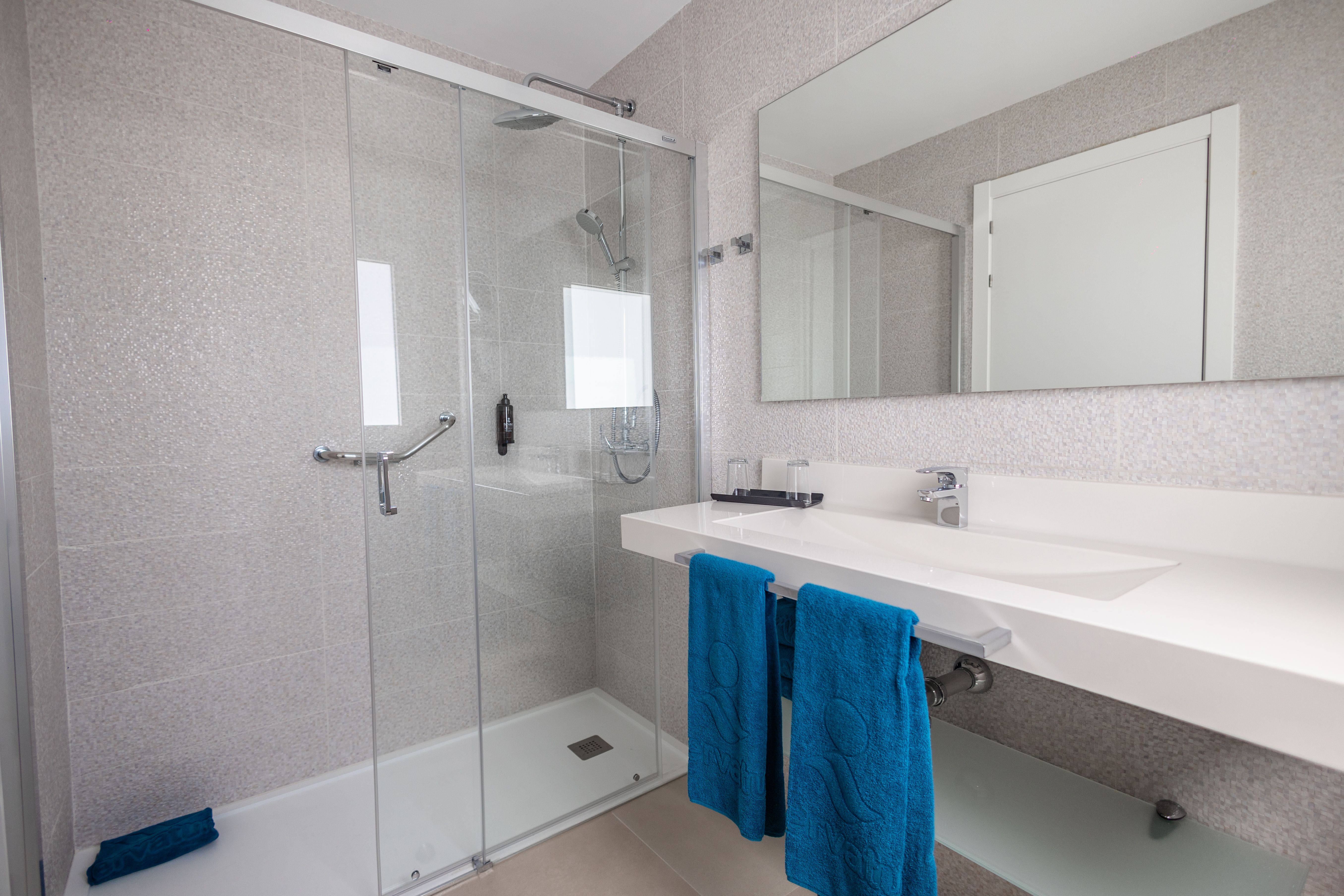 Suite Partial Ocean View