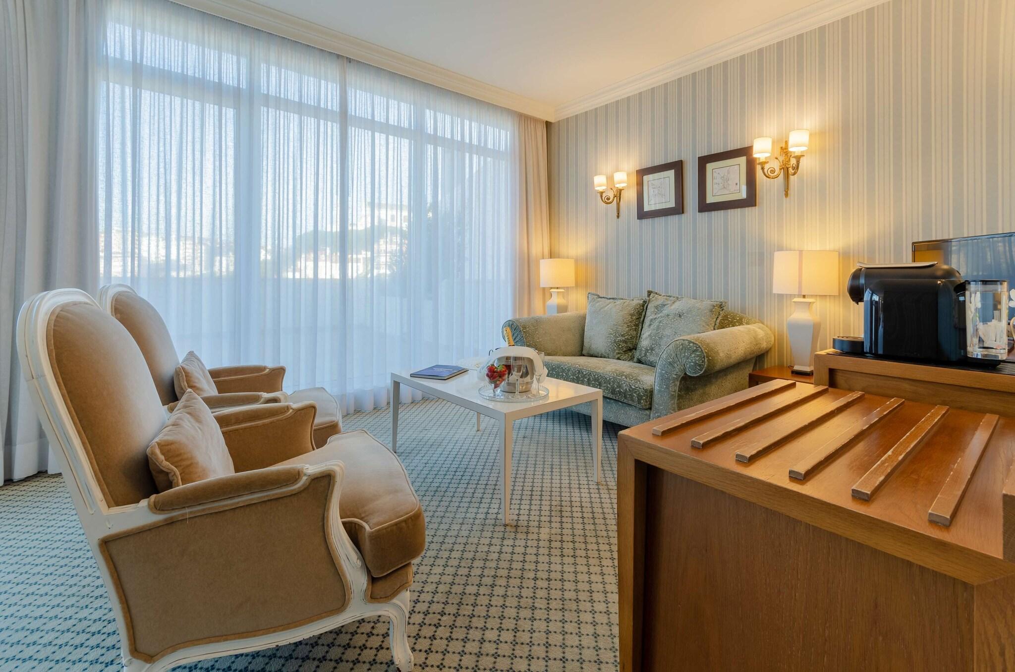 Junior Suite Two Beds