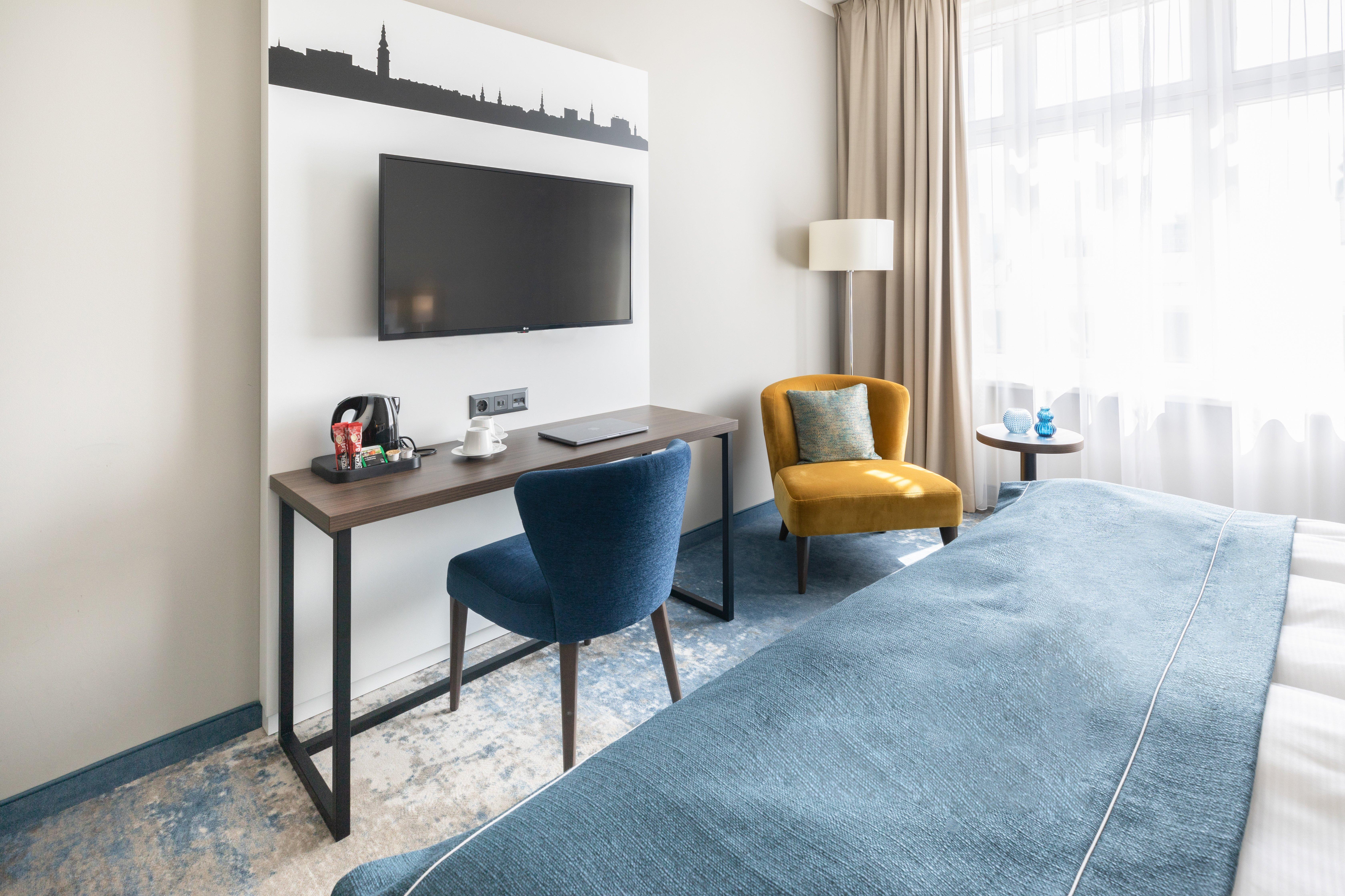 Double Premium Queen Bed