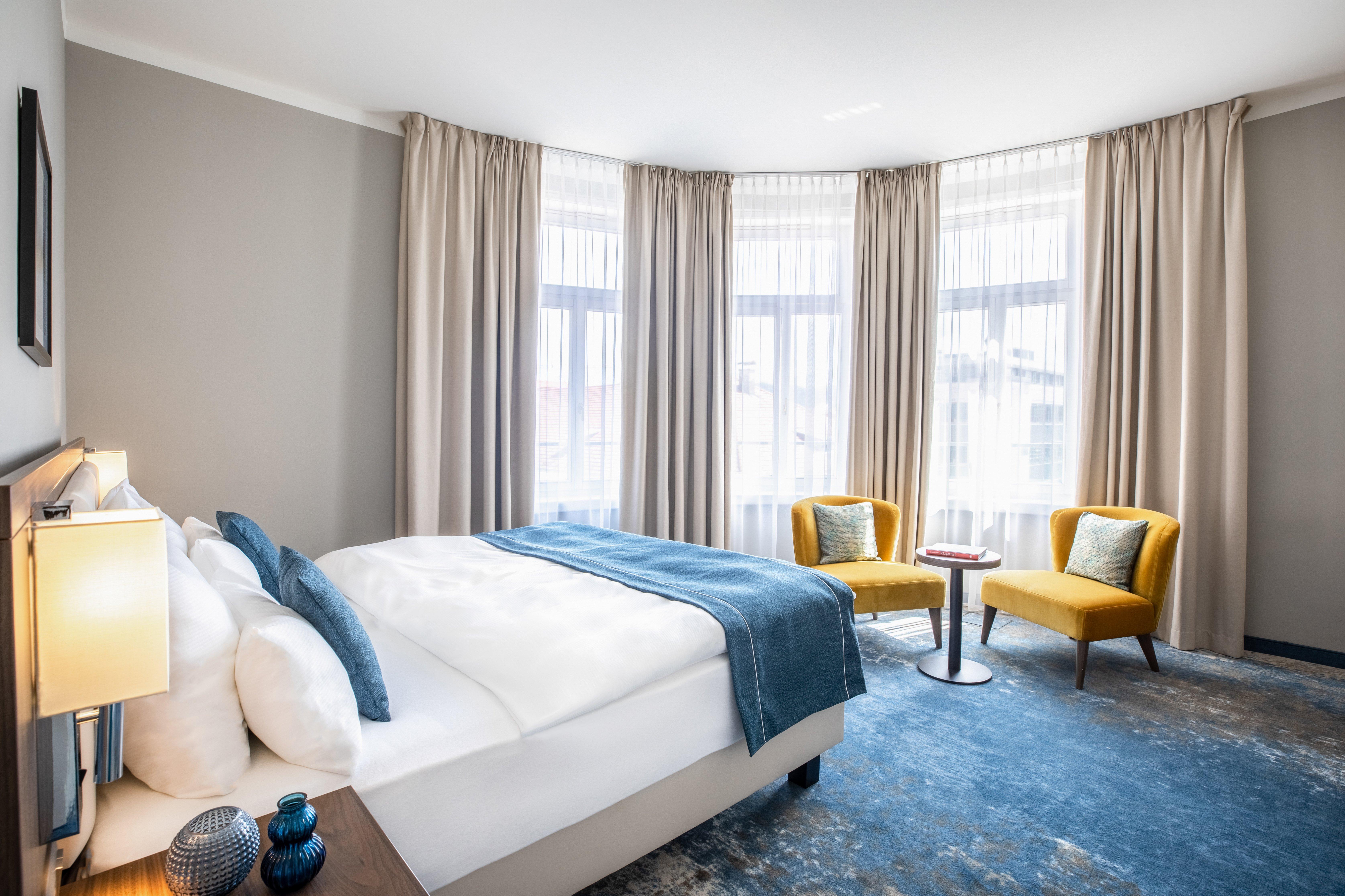 Double Premium Queen Bed