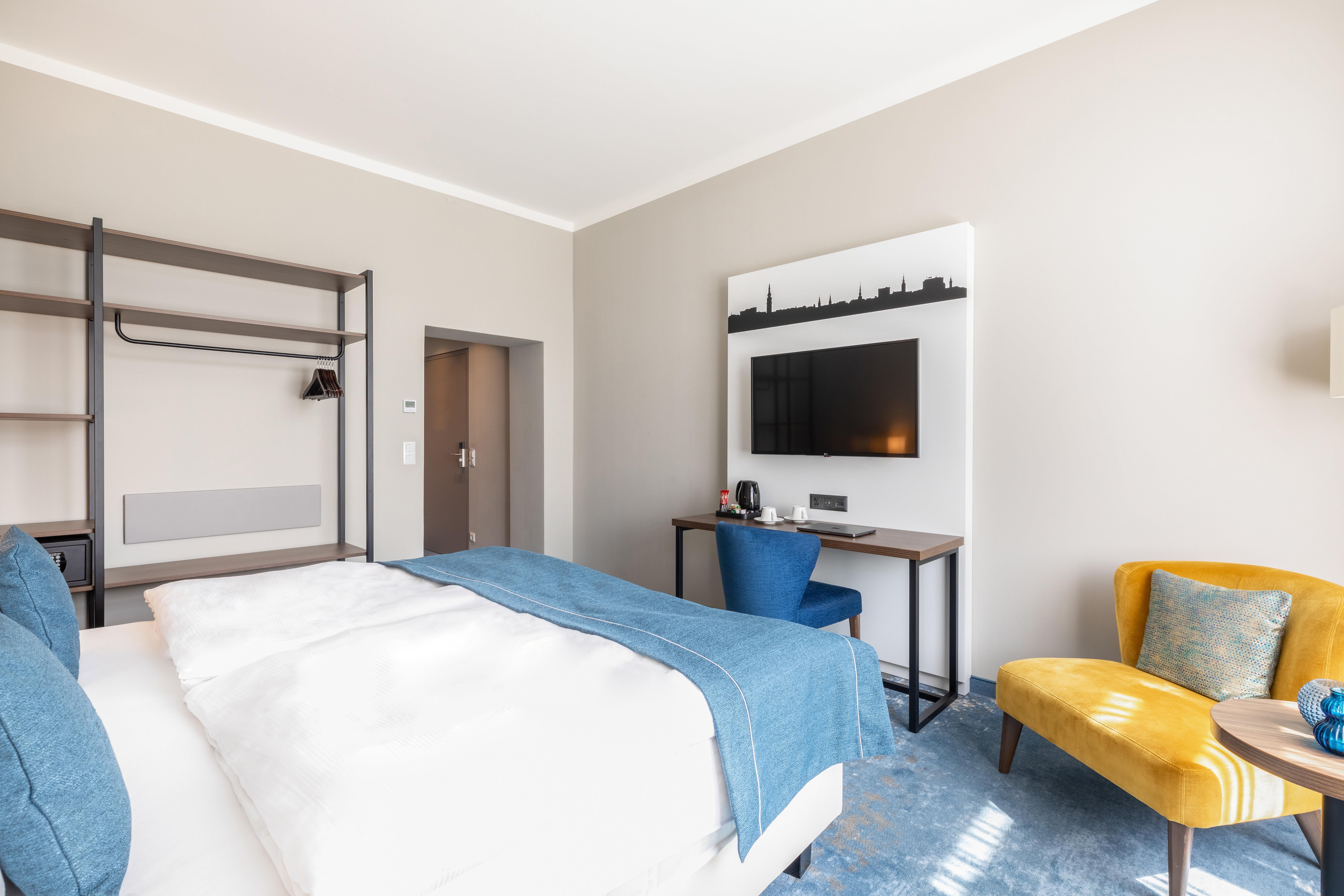 Double Queen Size Bed